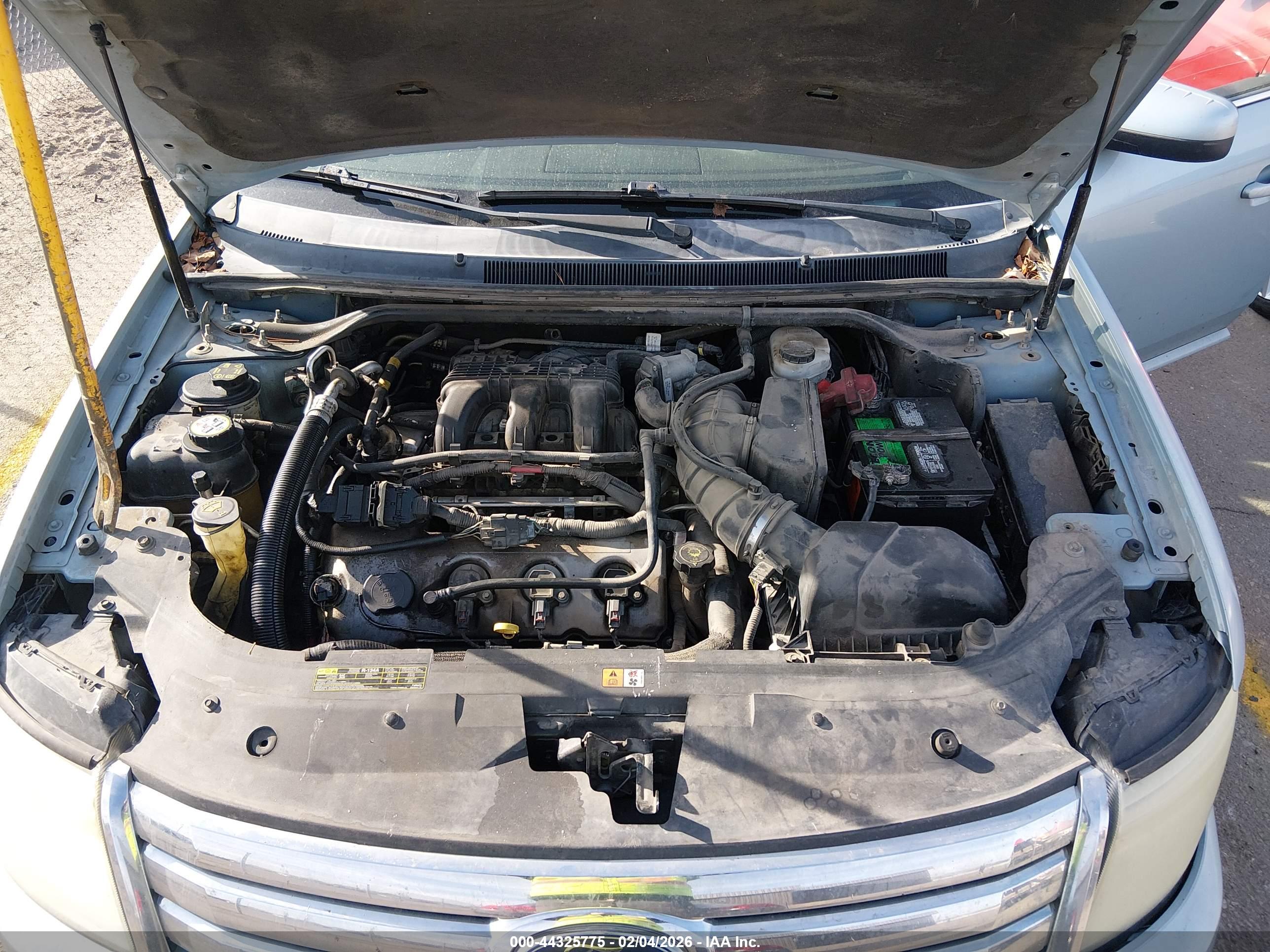FORD TAURUS image 10