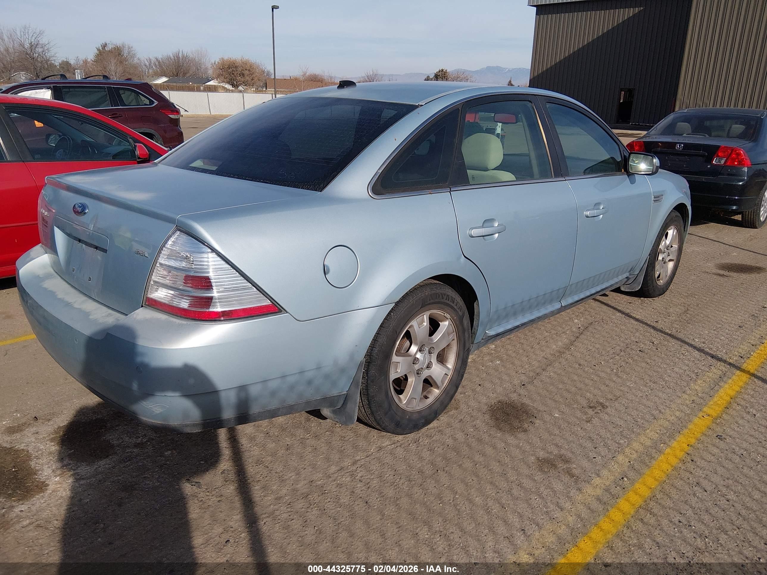FORD TAURUS image 4