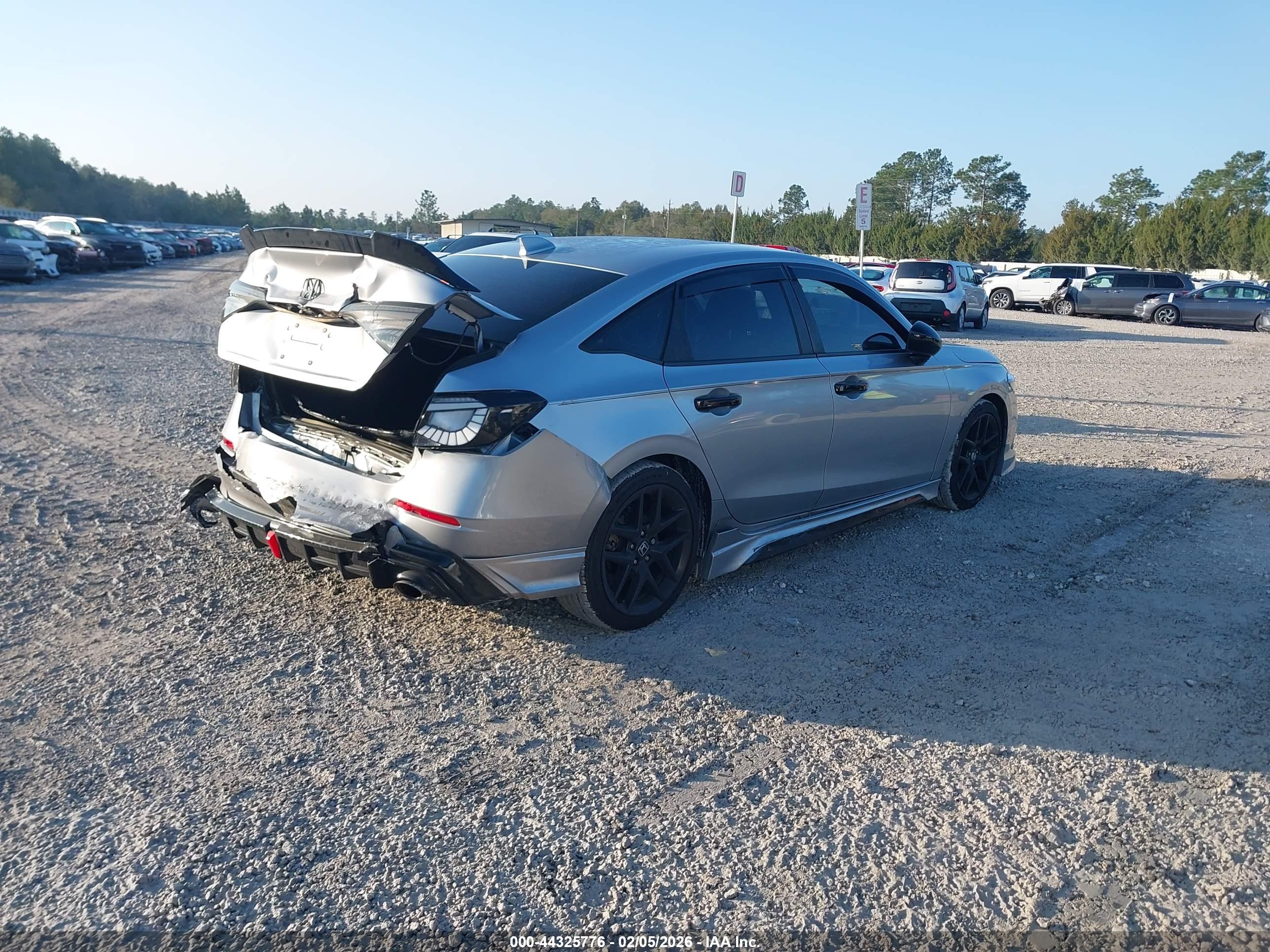 HONDA CIVIC image 4