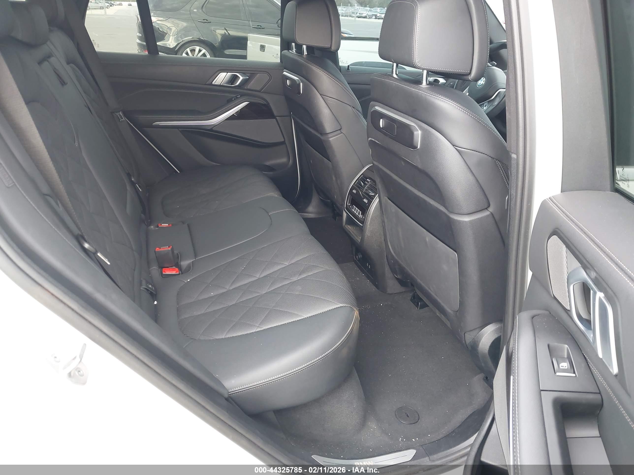 BMW X5 image 8