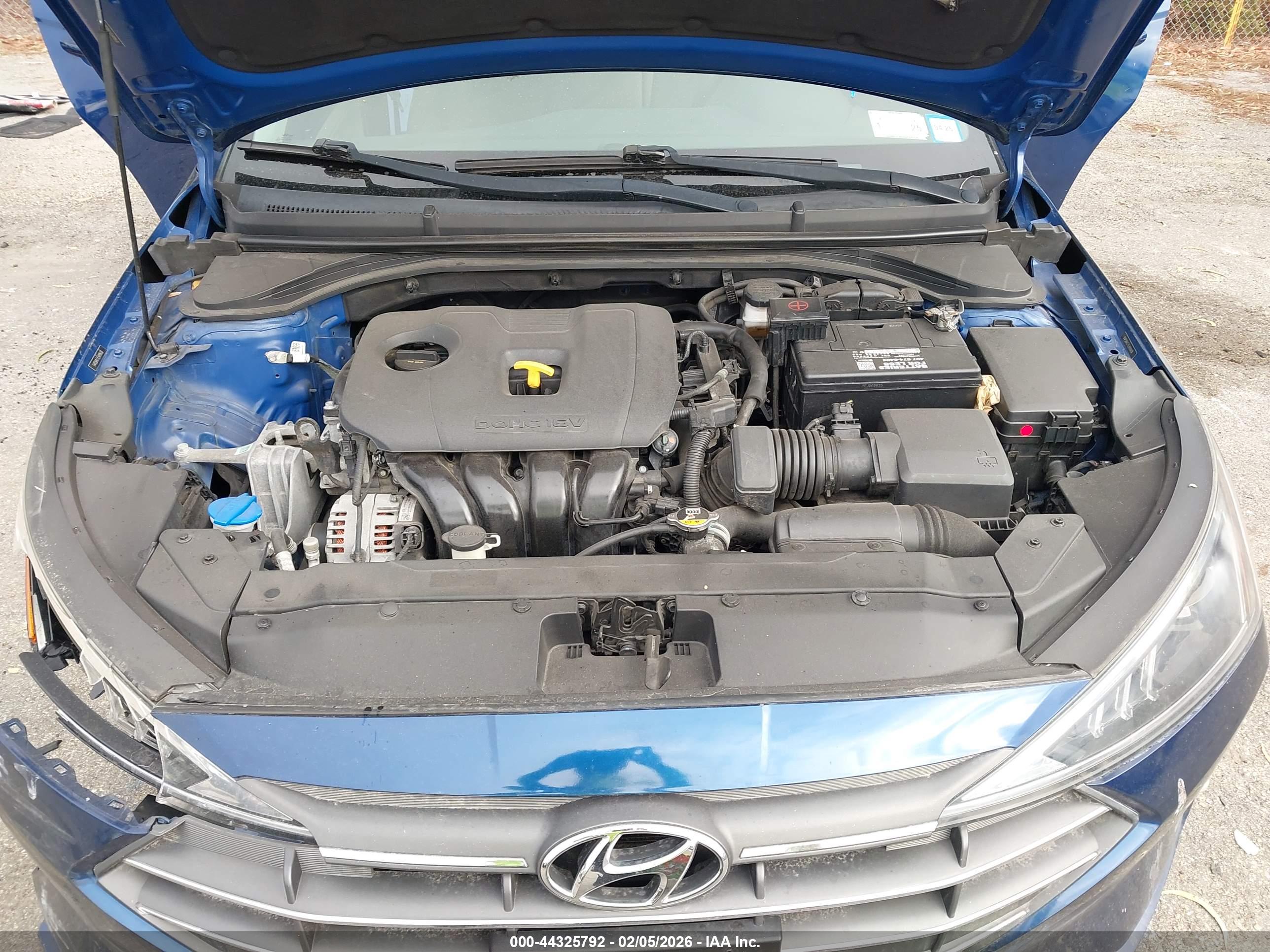 HYUNDAI ELANTRA image 10
