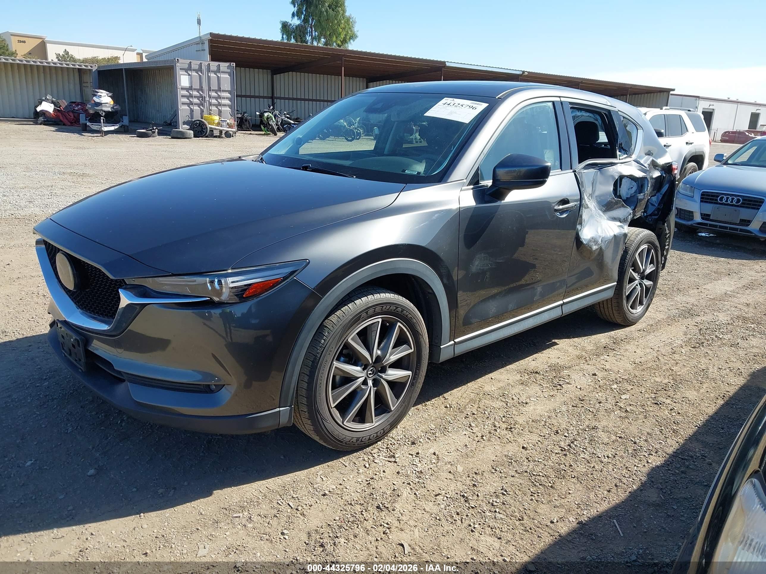MAZDA CX-5 image 2