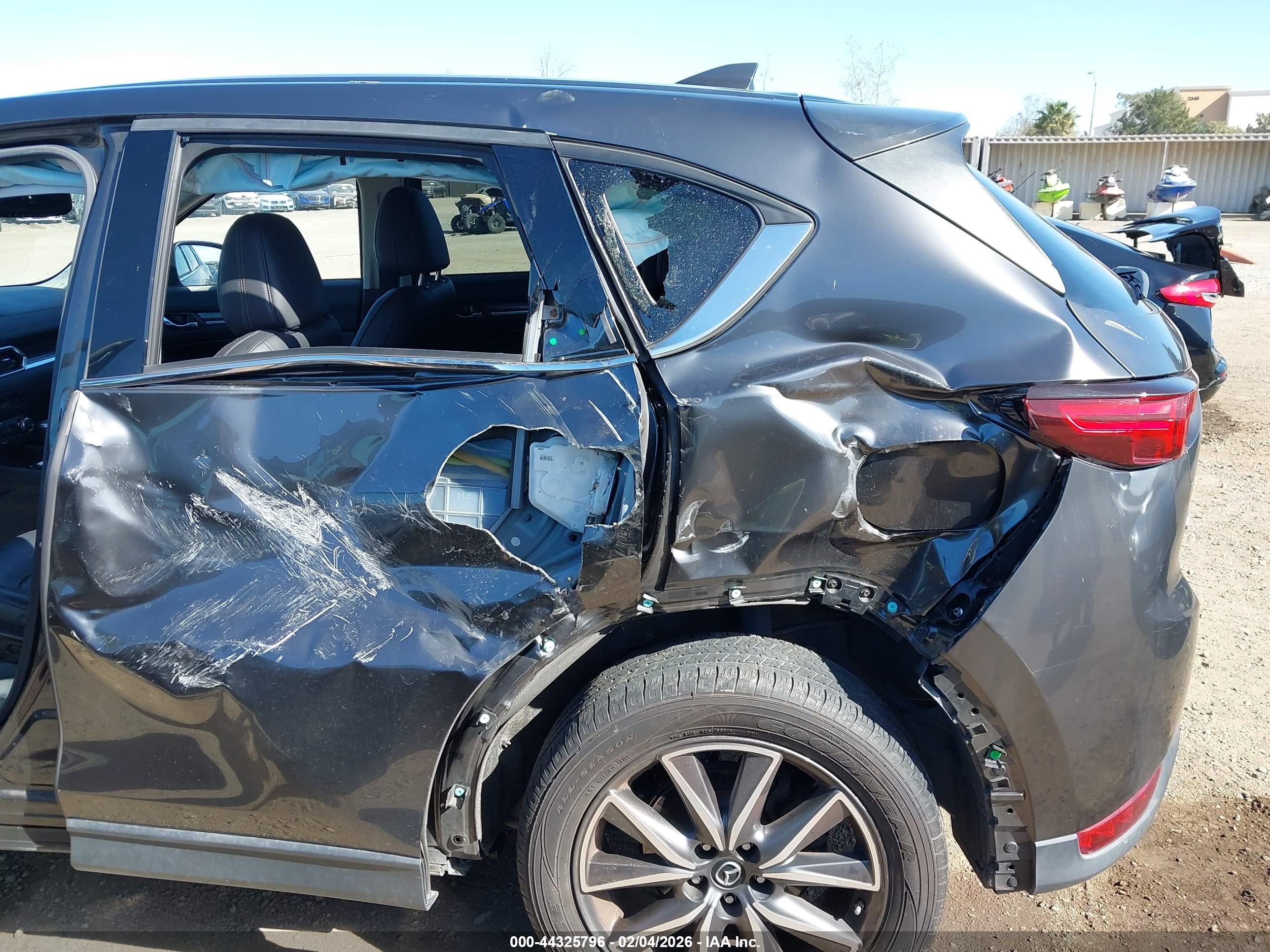 MAZDA CX-5 image 6