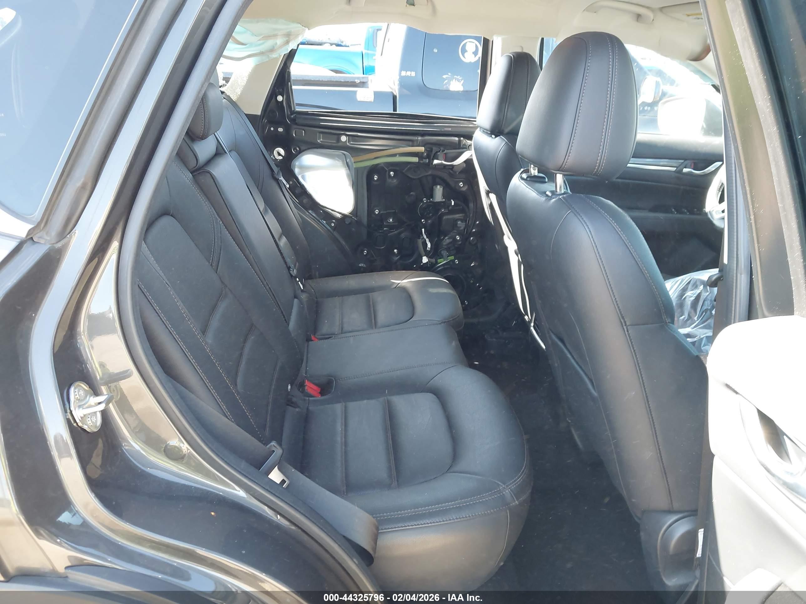 MAZDA CX-5 image 8