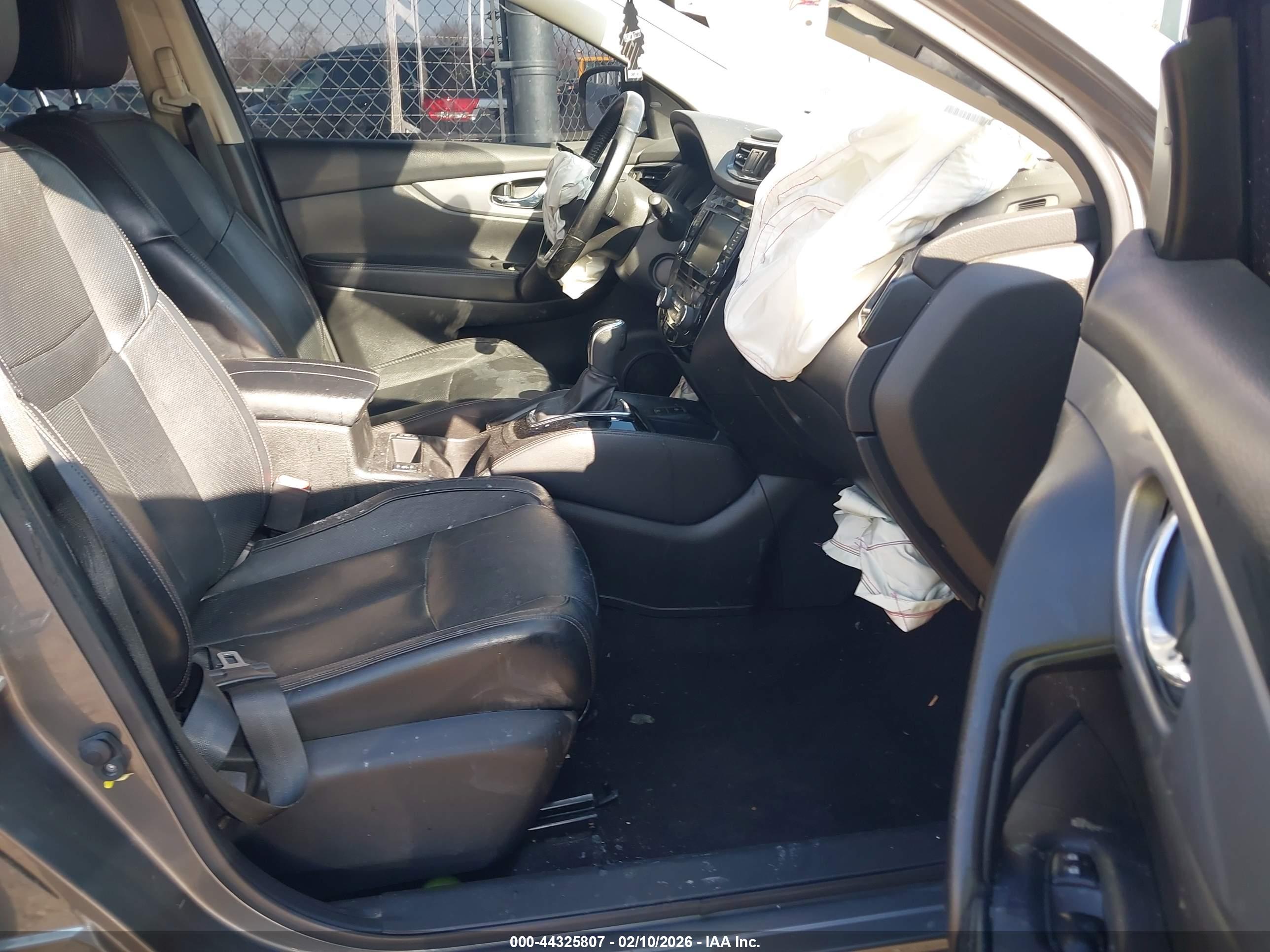 NISSAN ROGUE image 5