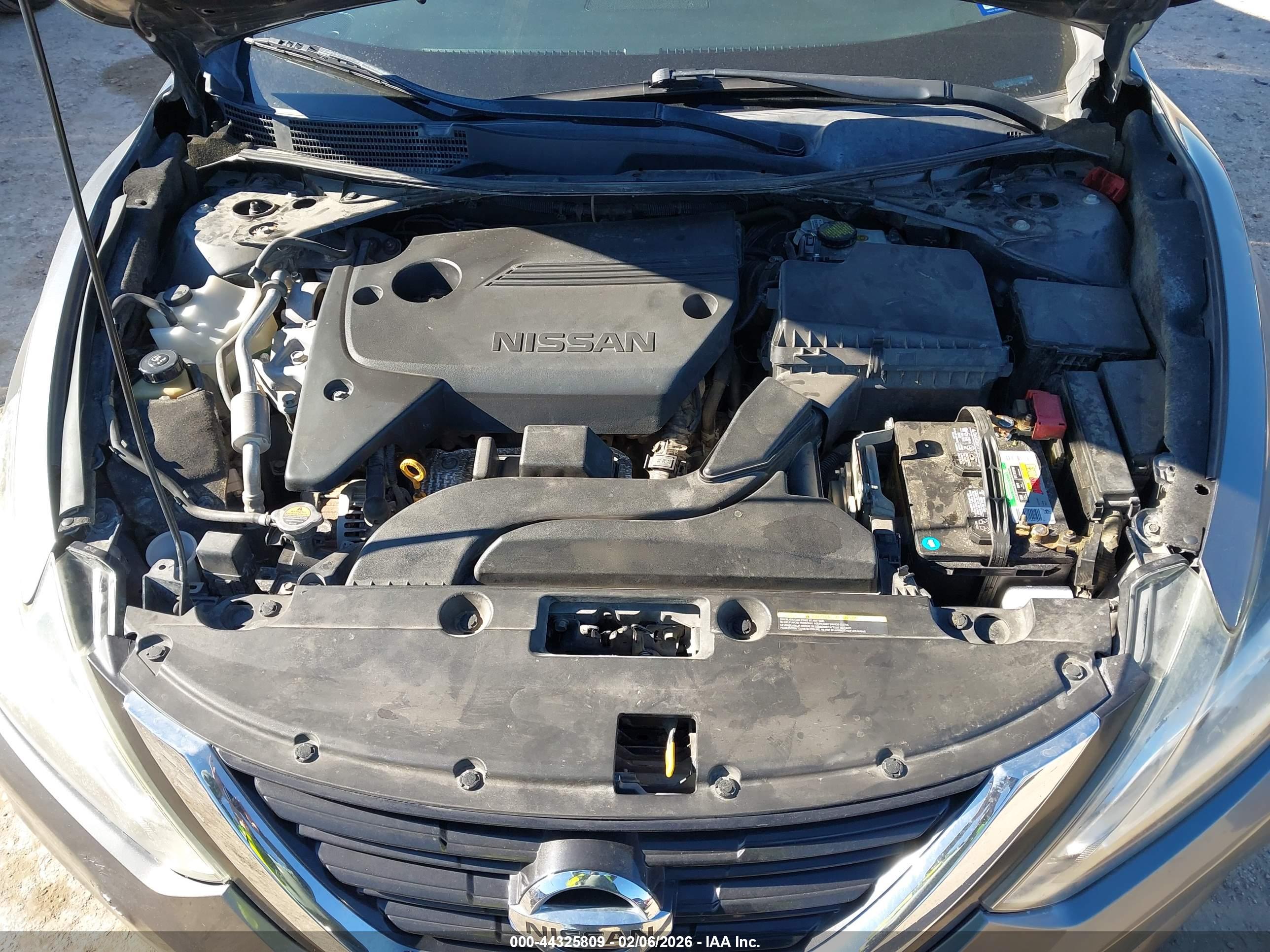 NISSAN ALTIMA image 10