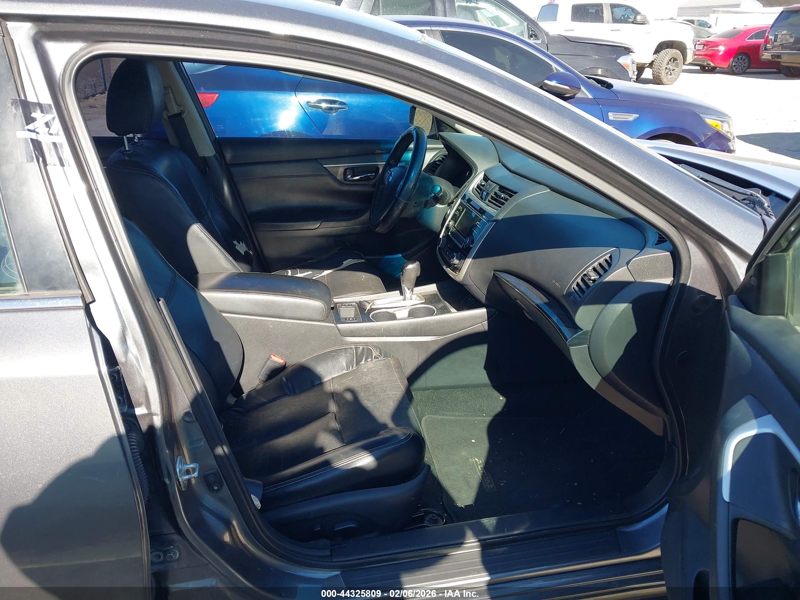 NISSAN ALTIMA image 5