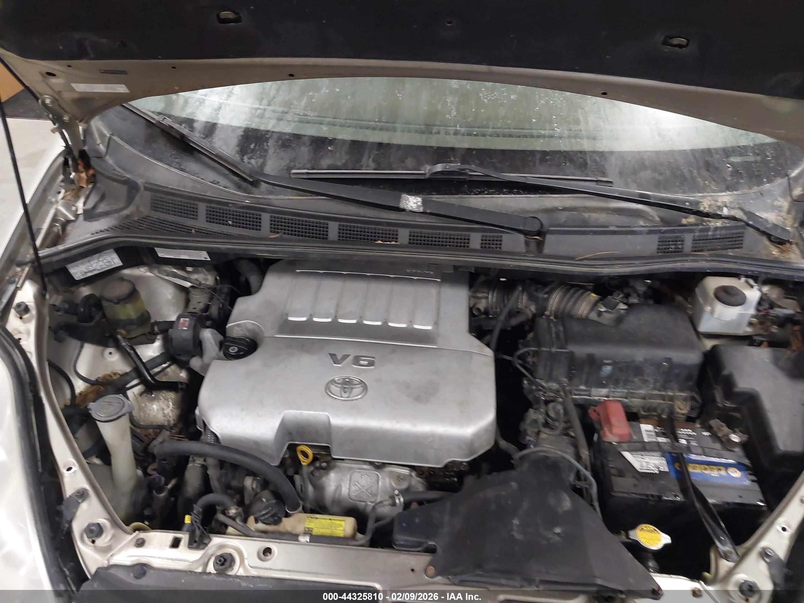 TOYOTA SIENNA image 10
