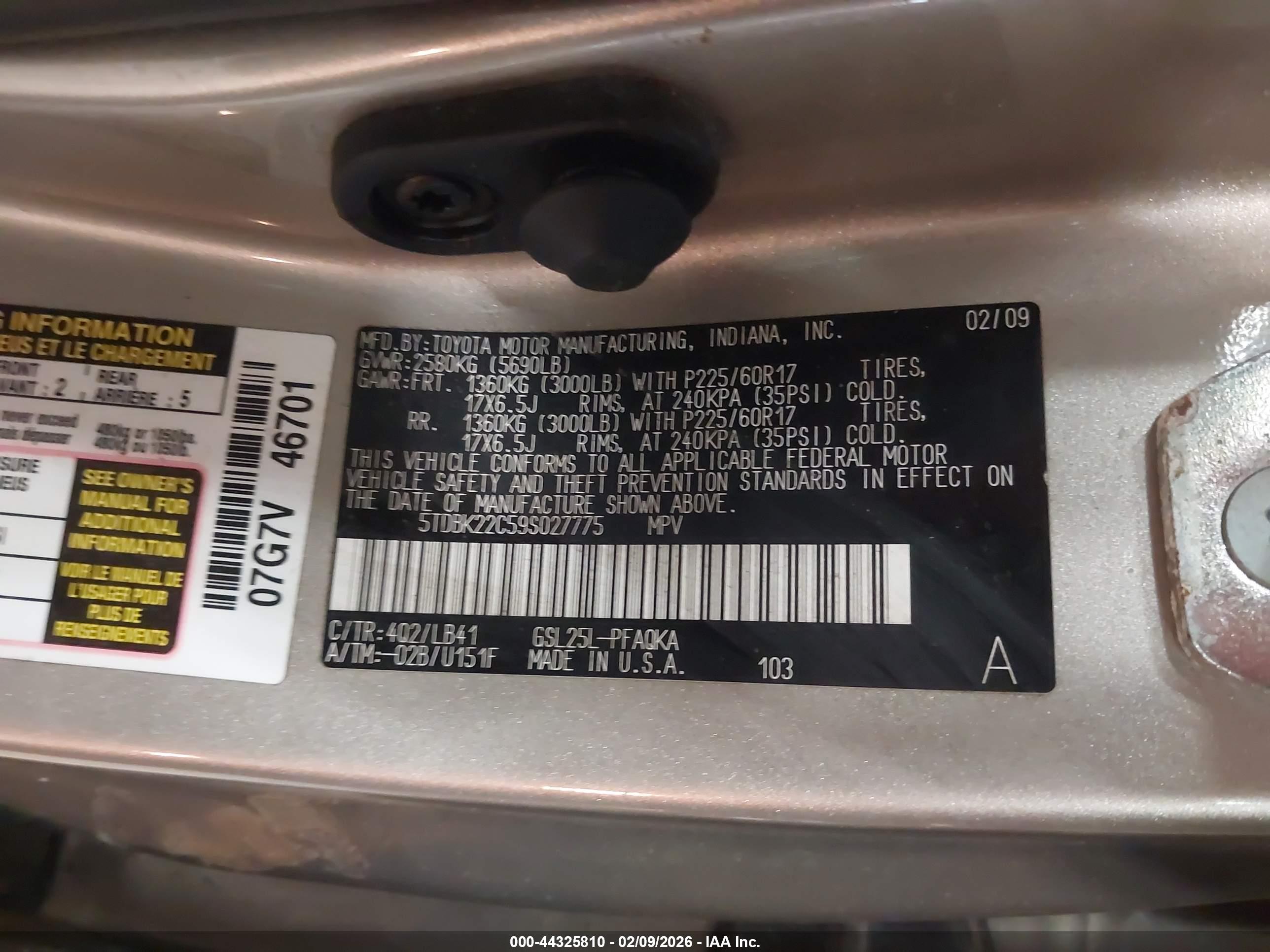 TOYOTA SIENNA image 9