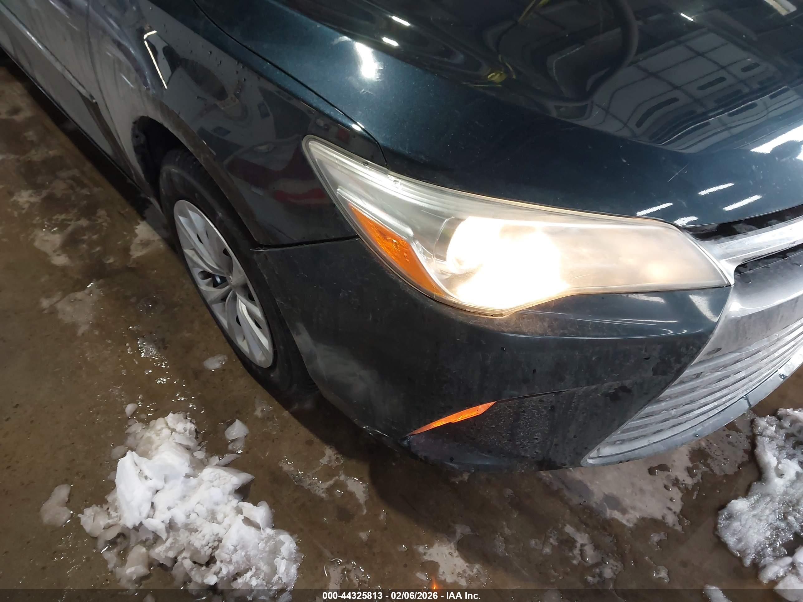 TOYOTA CAMRY image 6