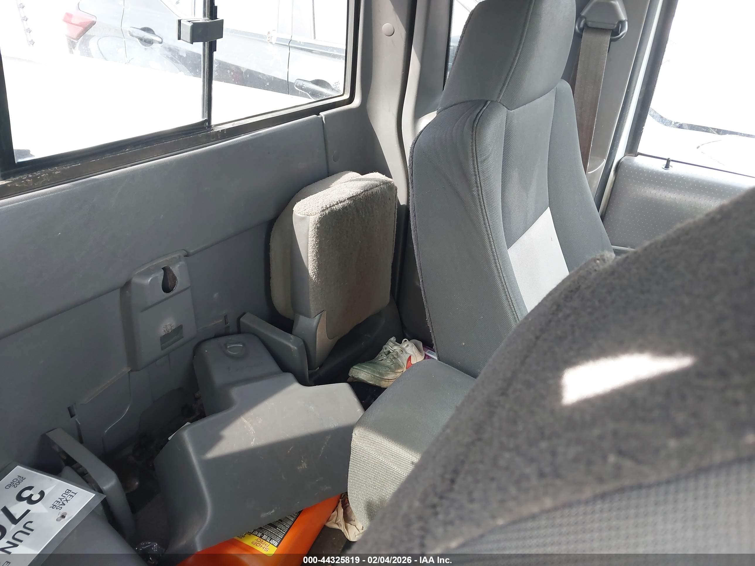 FORD RANGER image 8