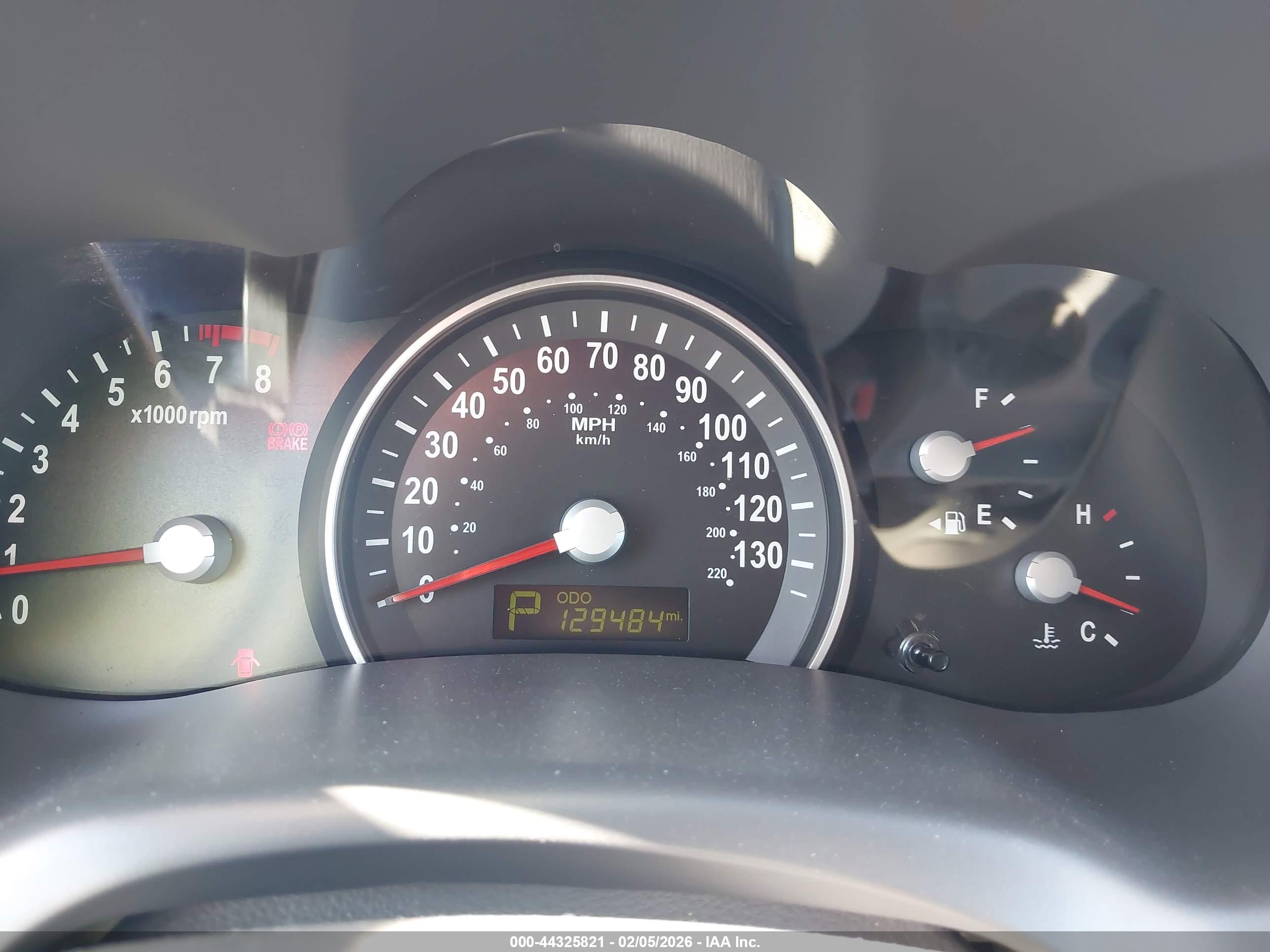 KIA SEDONA image 7