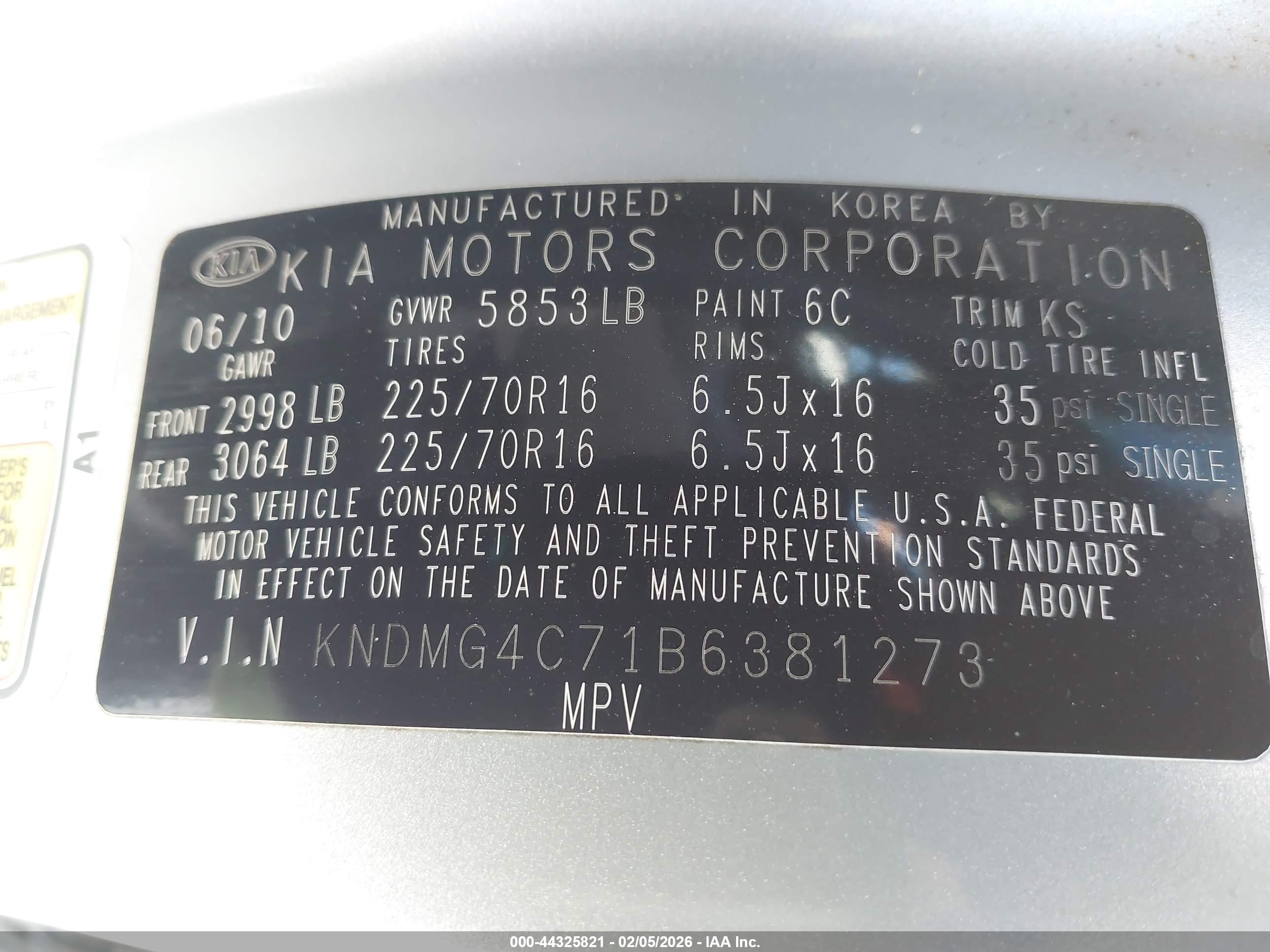KIA SEDONA image 9