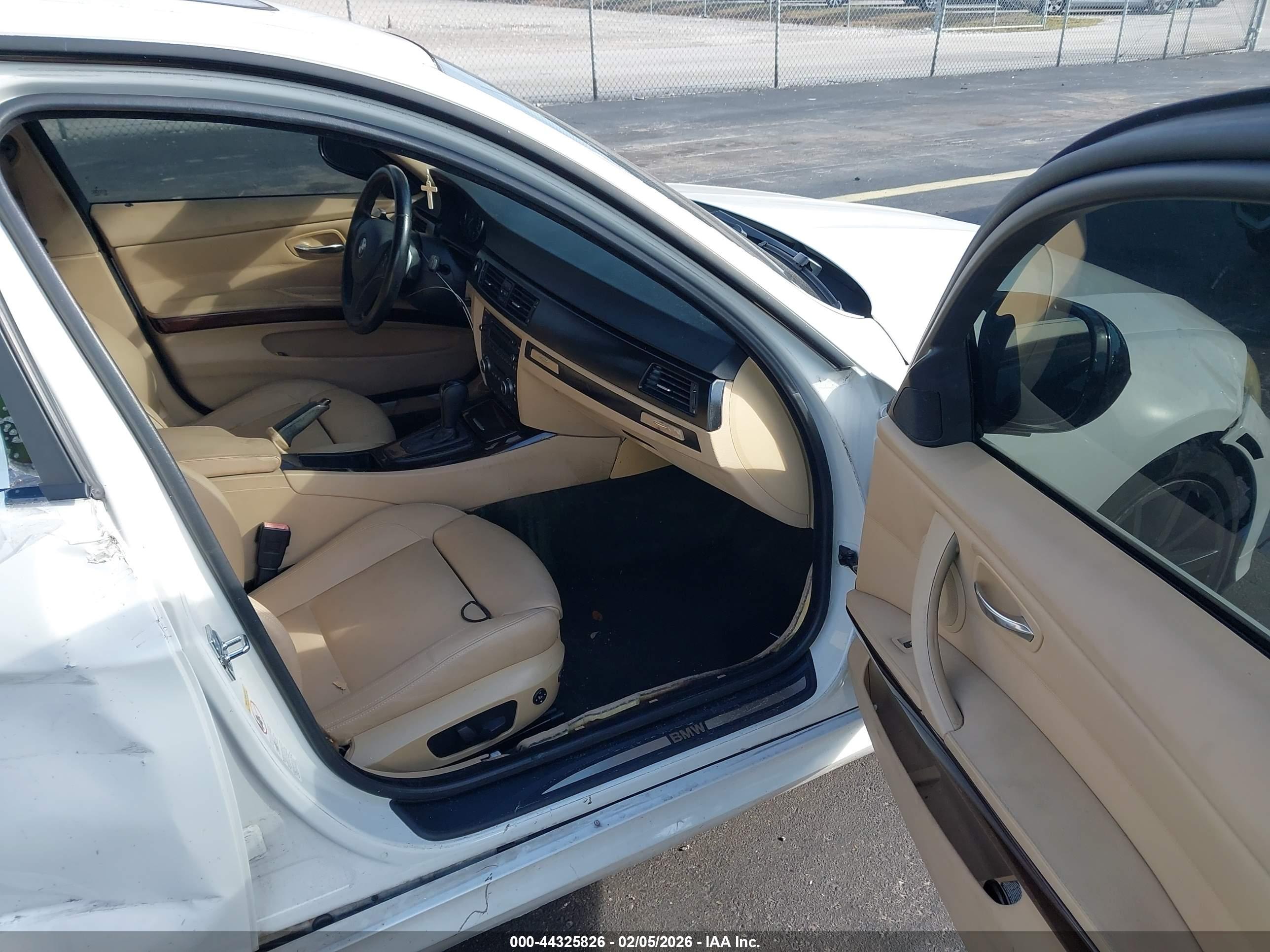BMW 328I image 5