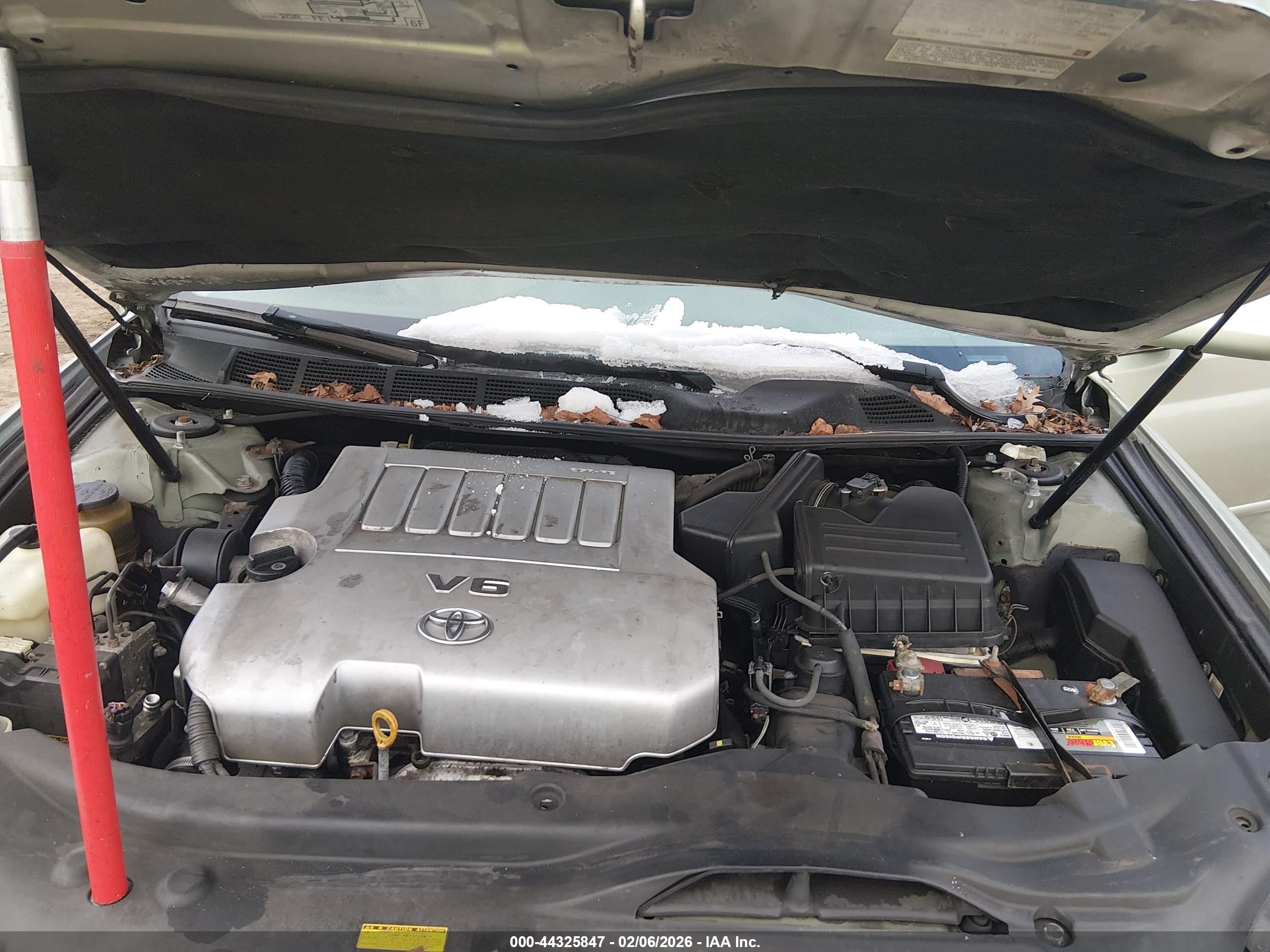 TOYOTA AVALON image 10