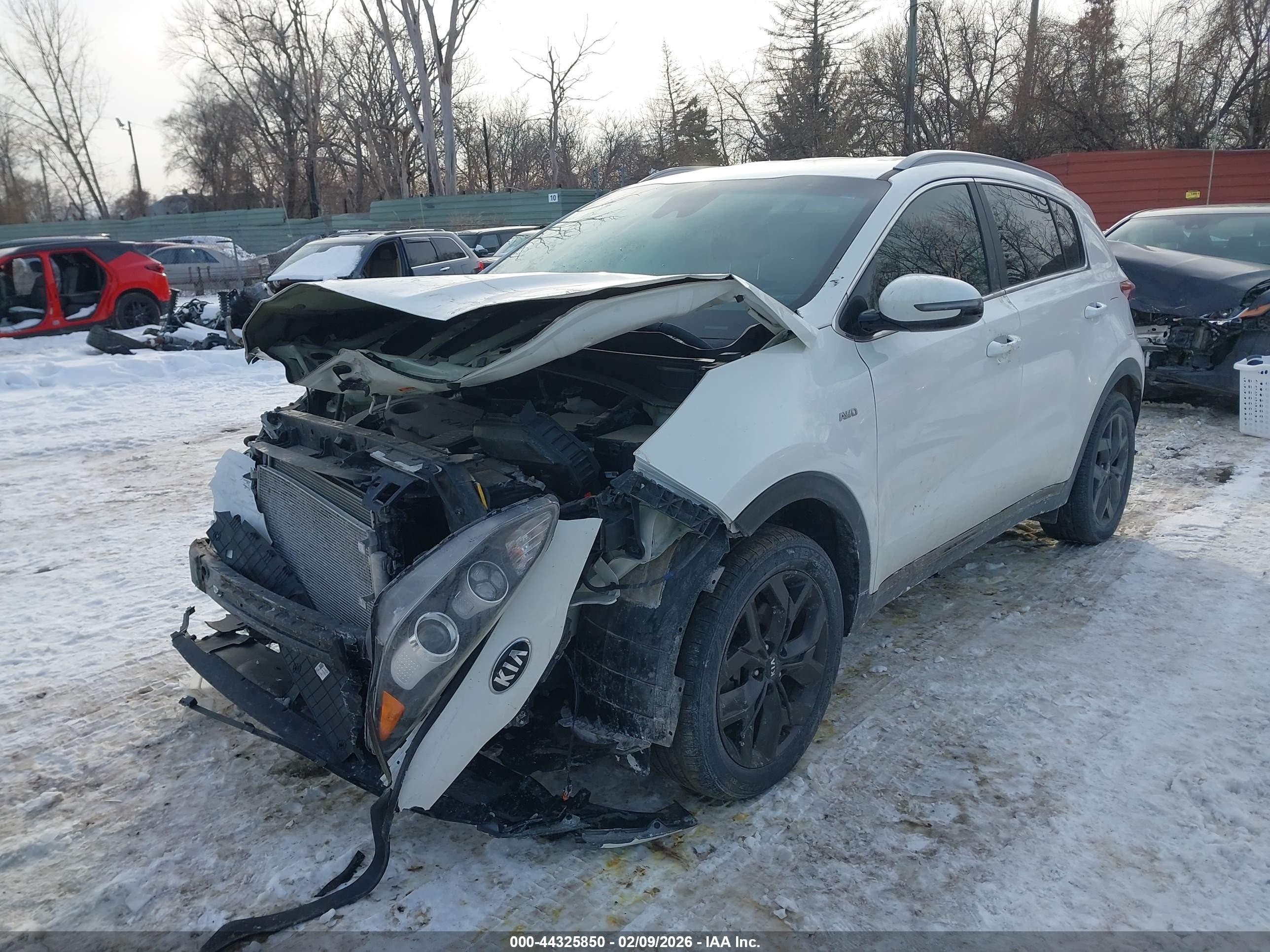 KIA SPORTAGE image 2