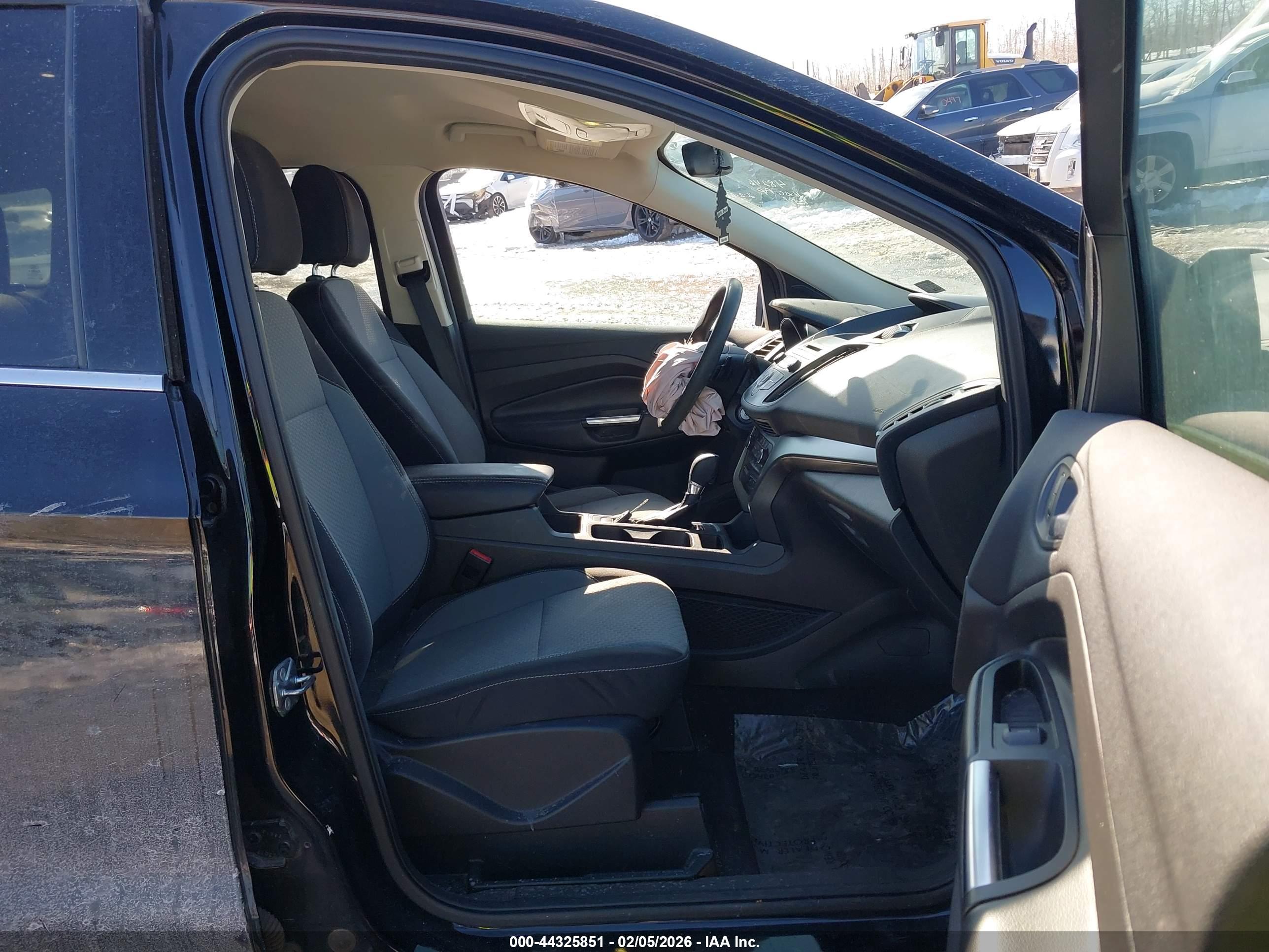 FORD ESCAPE image 5