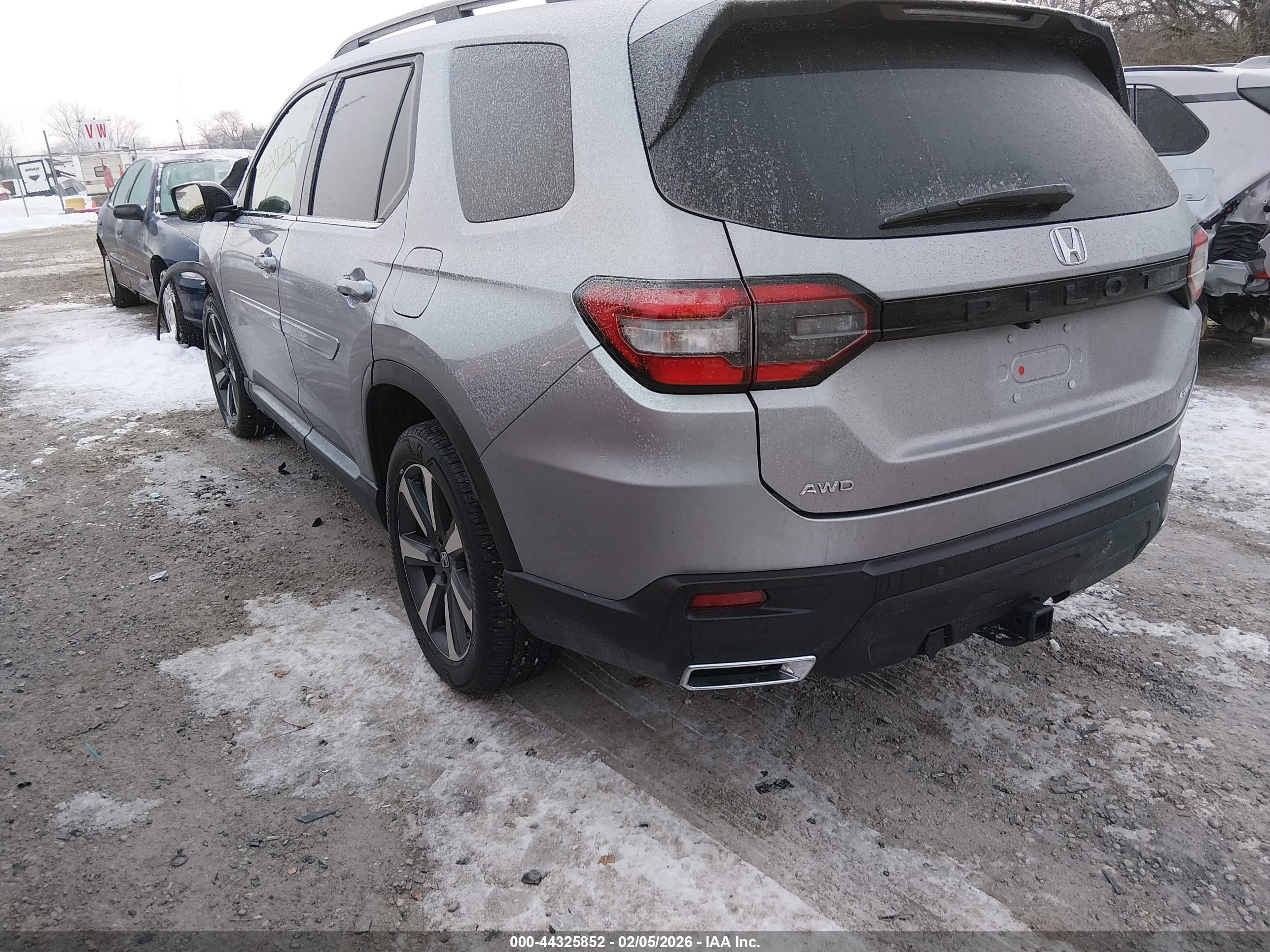 HONDA PILOT image 3