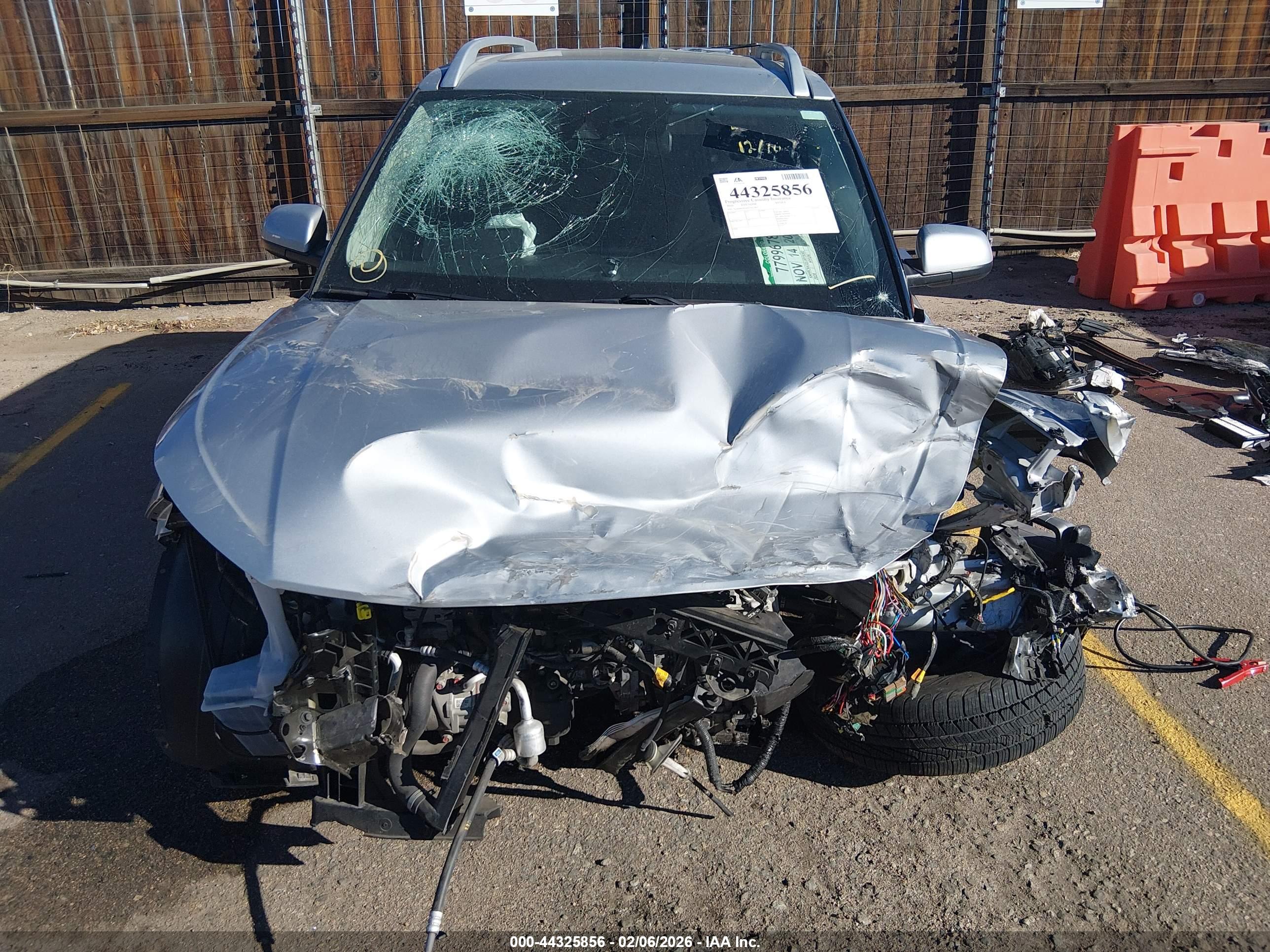 HYUNDAI VENUE image 6