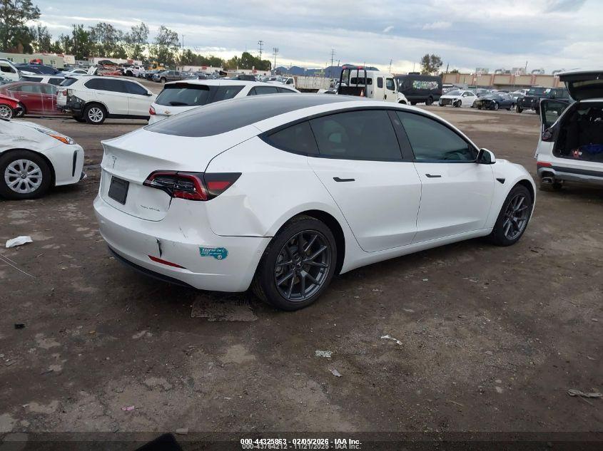 TESLA MODEL image 4