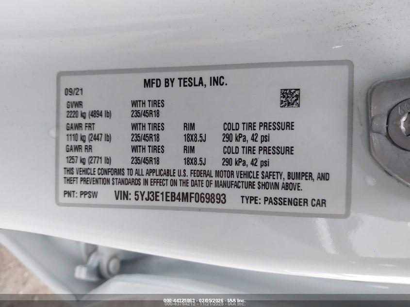 TESLA MODEL image 9