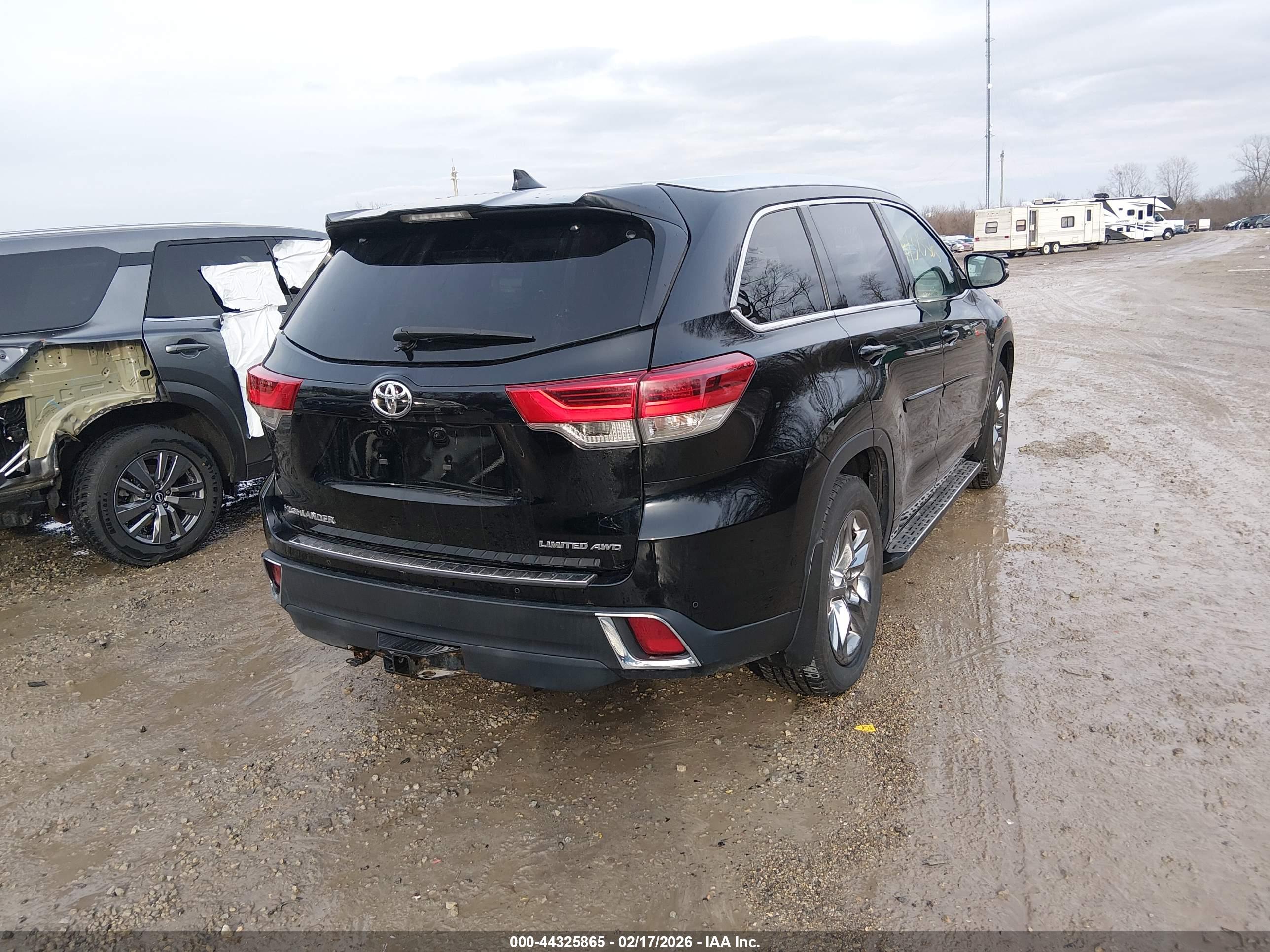 TOYOTA HIGHLANDER image 4