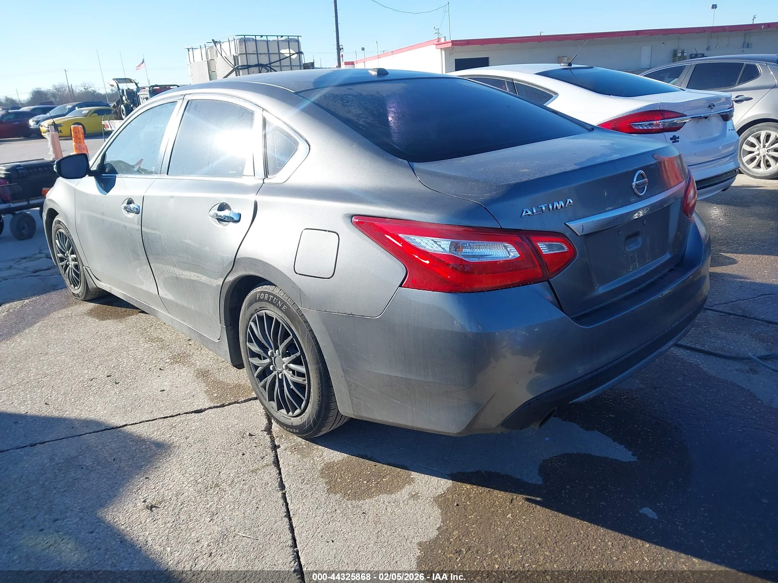 NISSAN ALTIMA image 3