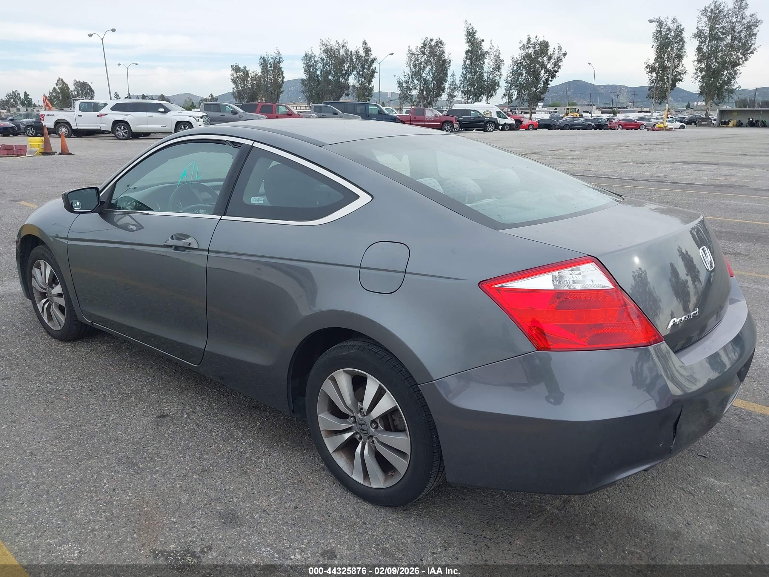 HONDA ACCORD image 3