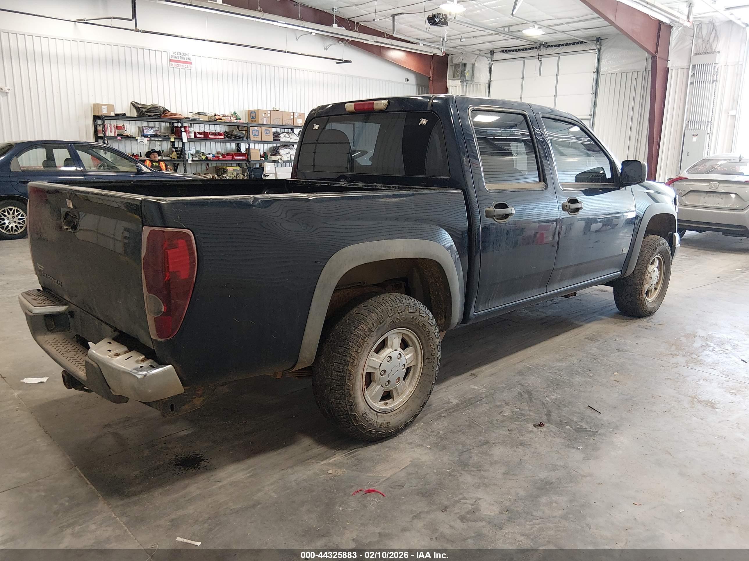 CHEVROLET COLORADO image 4