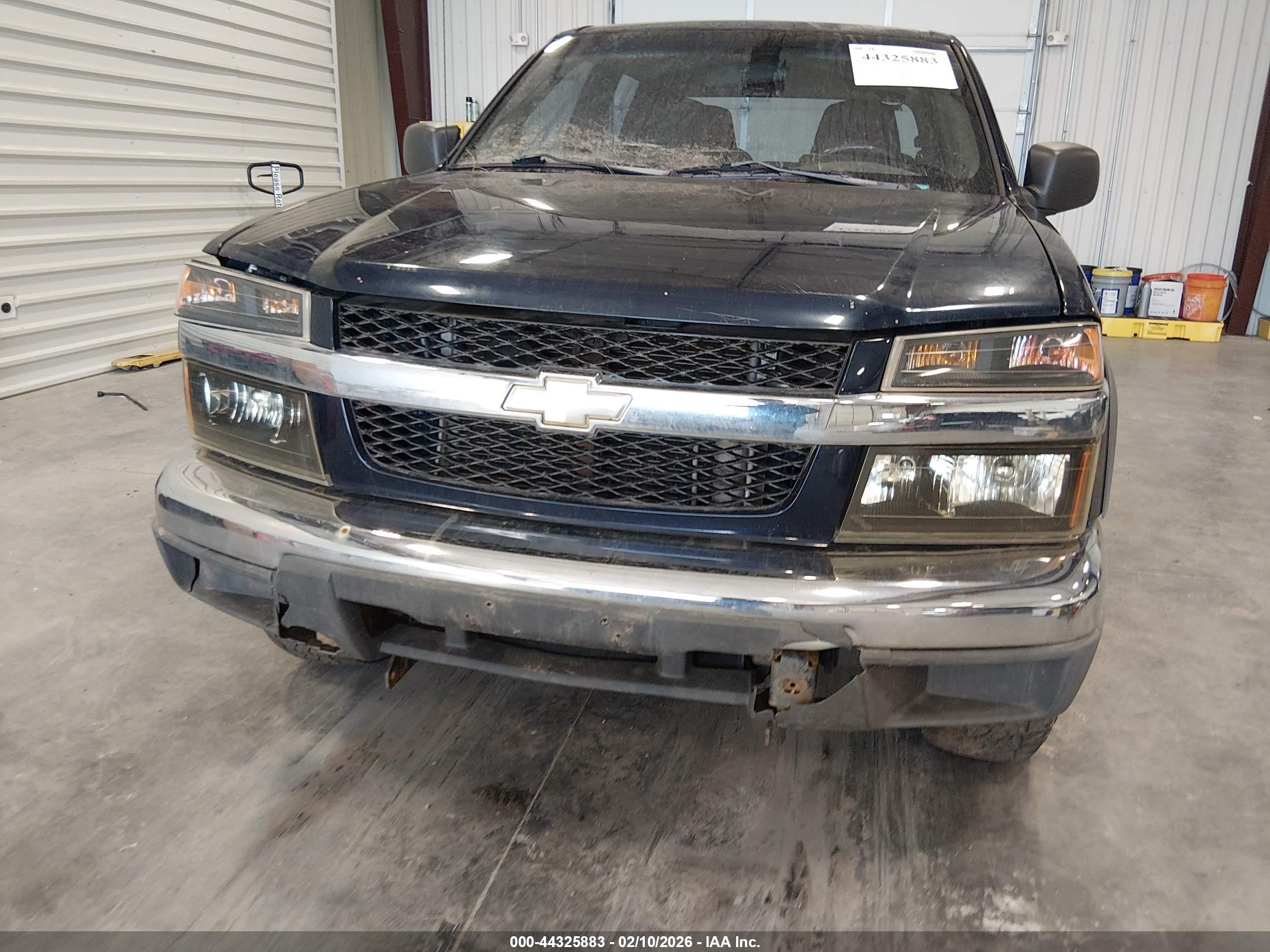 CHEVROLET COLORADO image 6