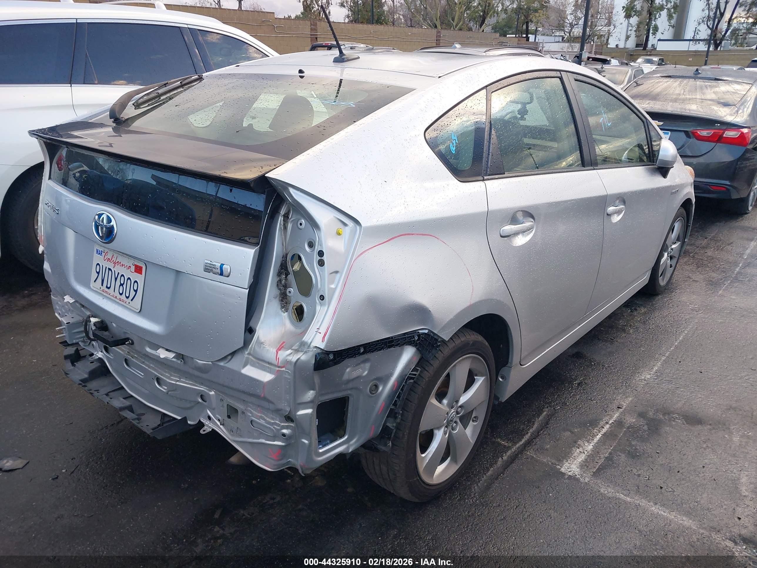 TOYOTA PRIUS image 4