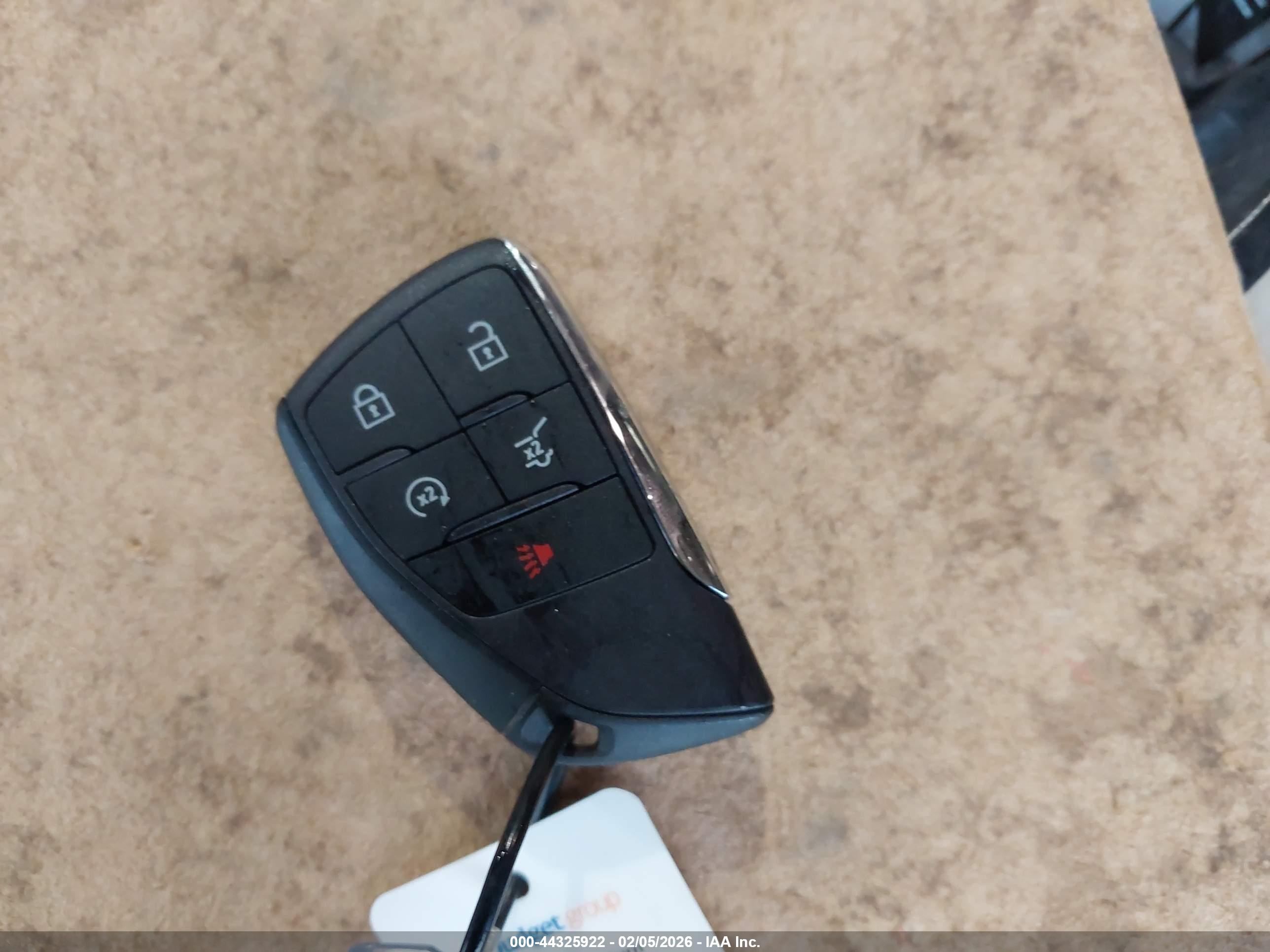 CHEVROLET TRAVERSE image 11