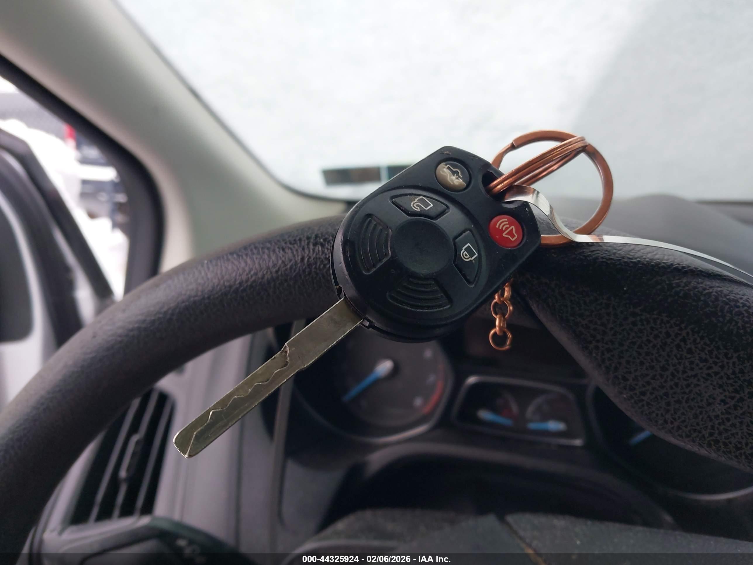 FORD FOCUS image 11