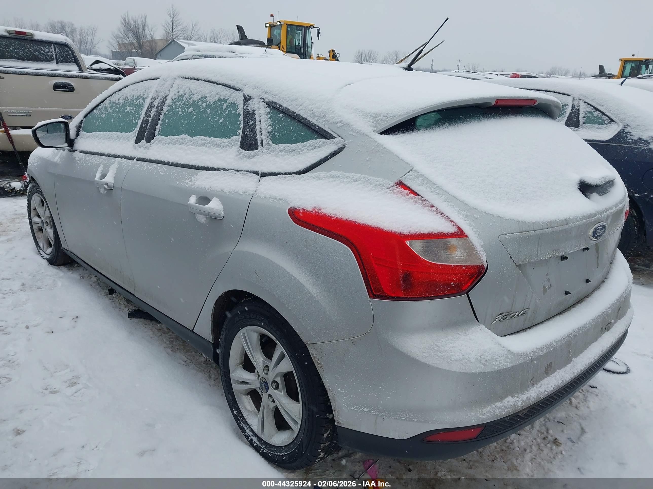 FORD FOCUS image 3