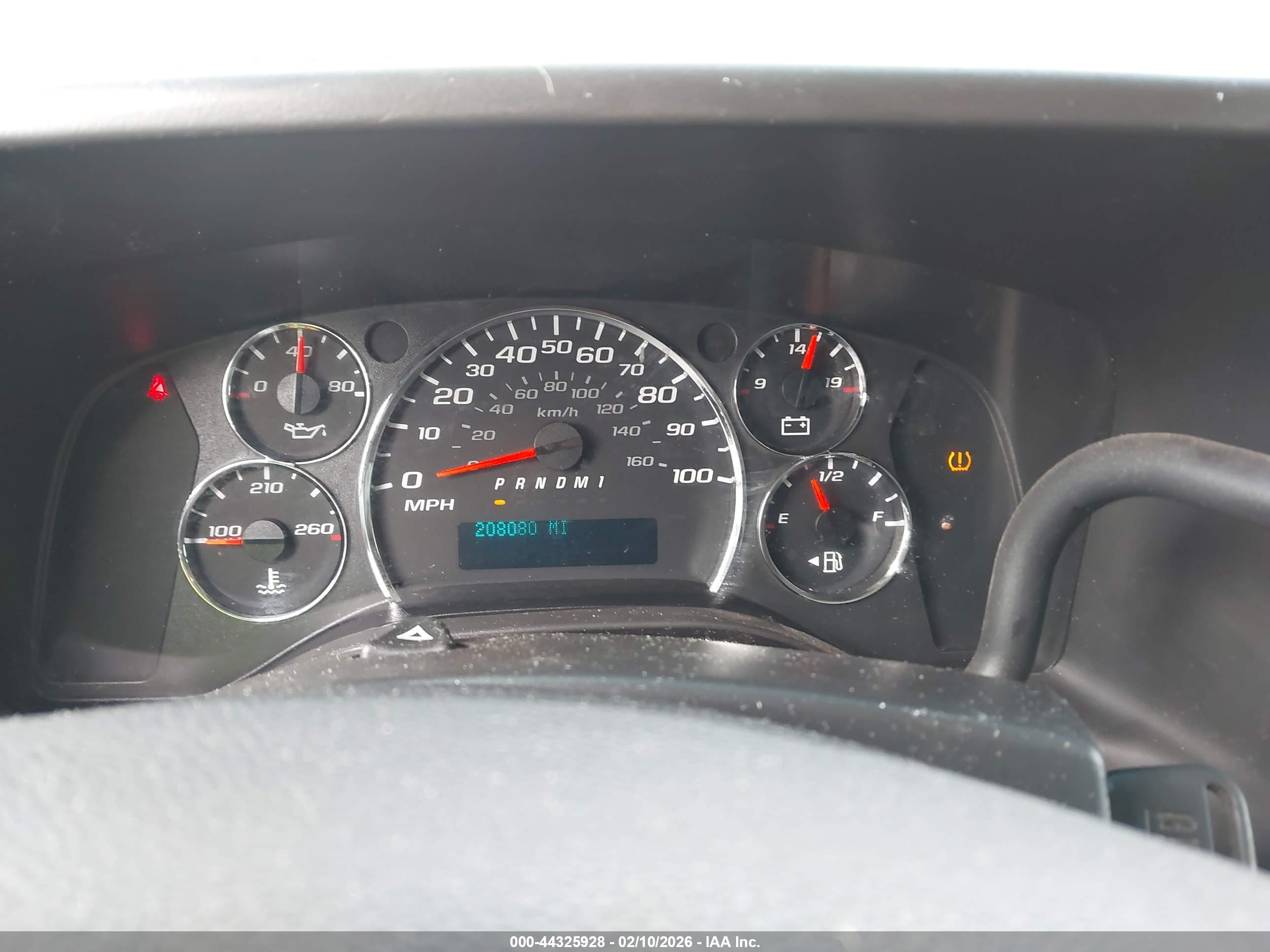 CHEVROLET EXPRESS image 7