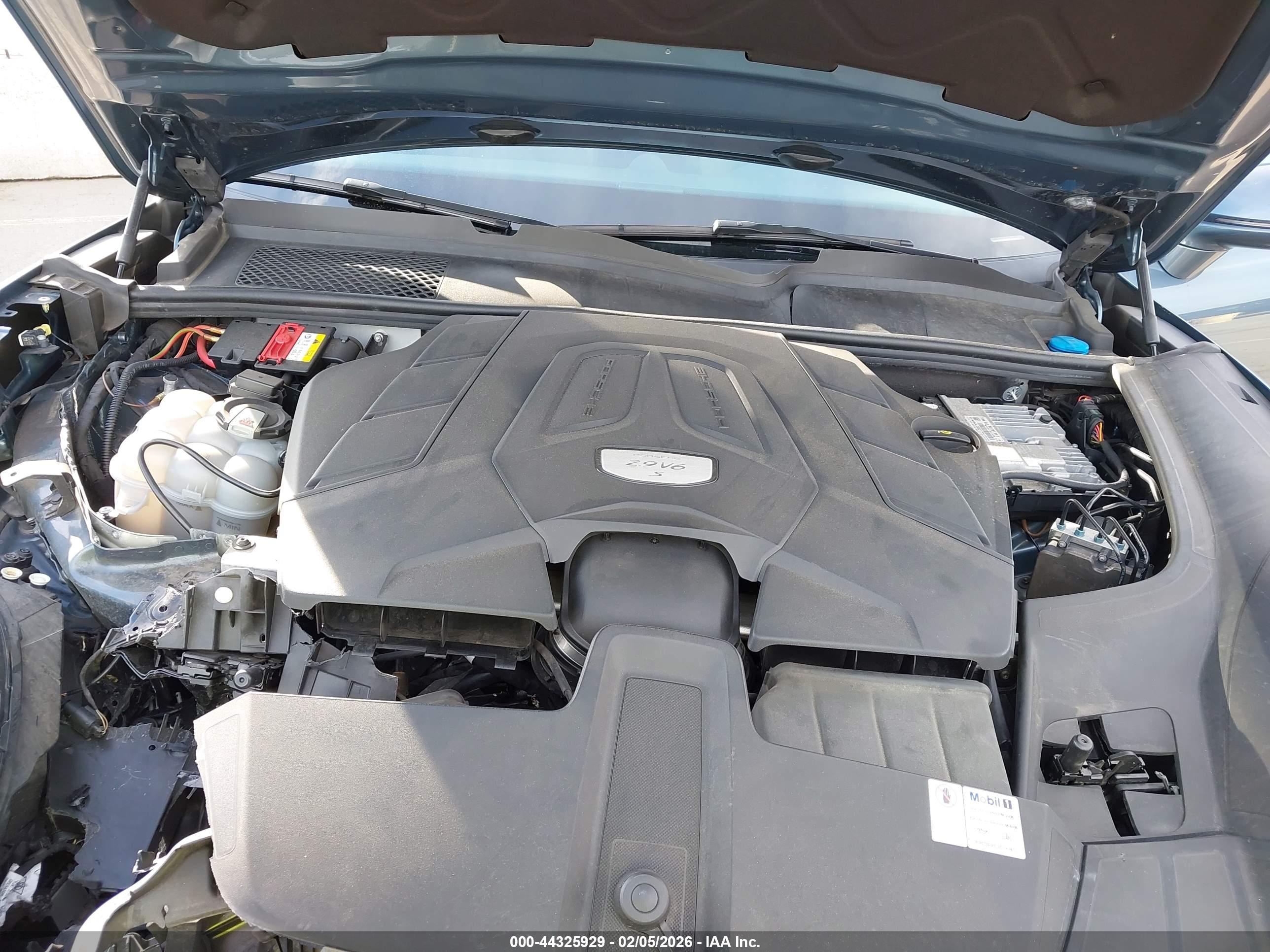 PORSCHE CAYENNE image 10