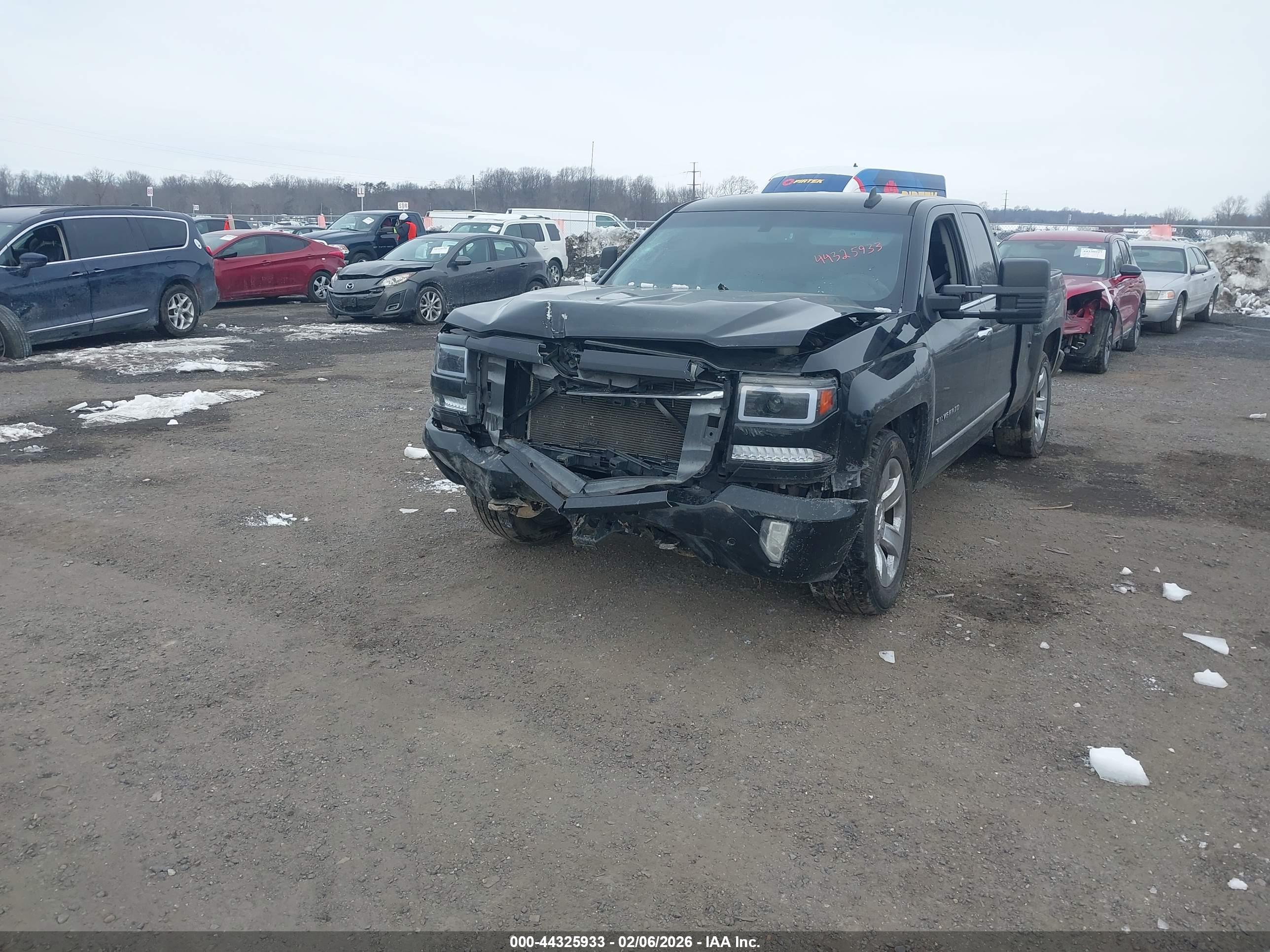 CHEVROLET SILVERADO image 2