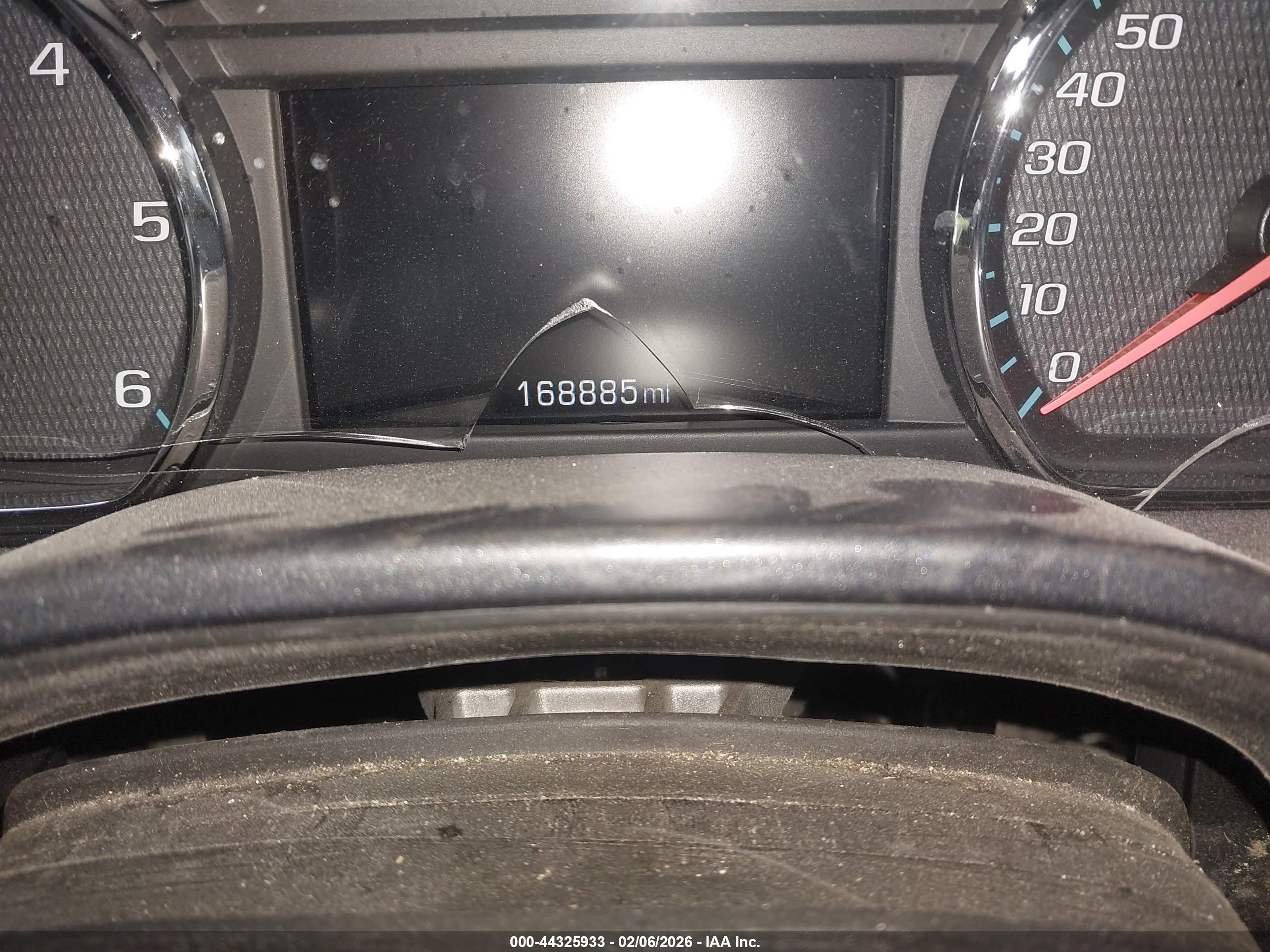 CHEVROLET SILVERADO image 7