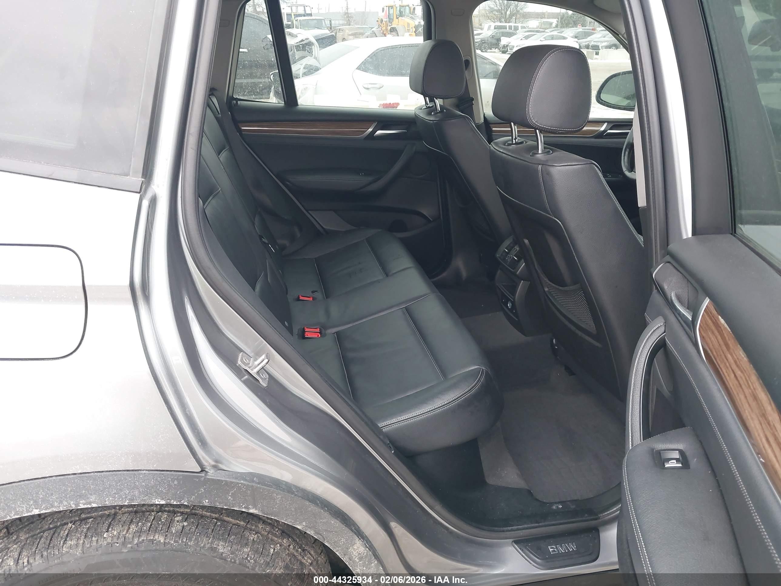 BMW X3 image 8