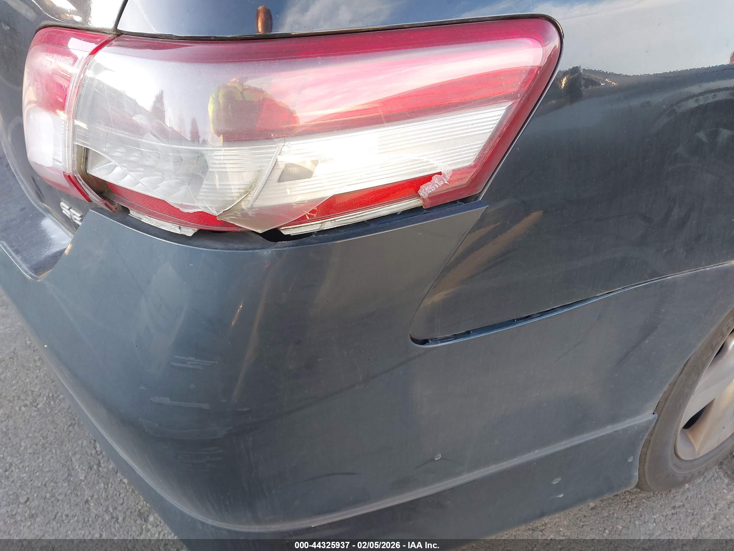 TOYOTA CAMRY image 6