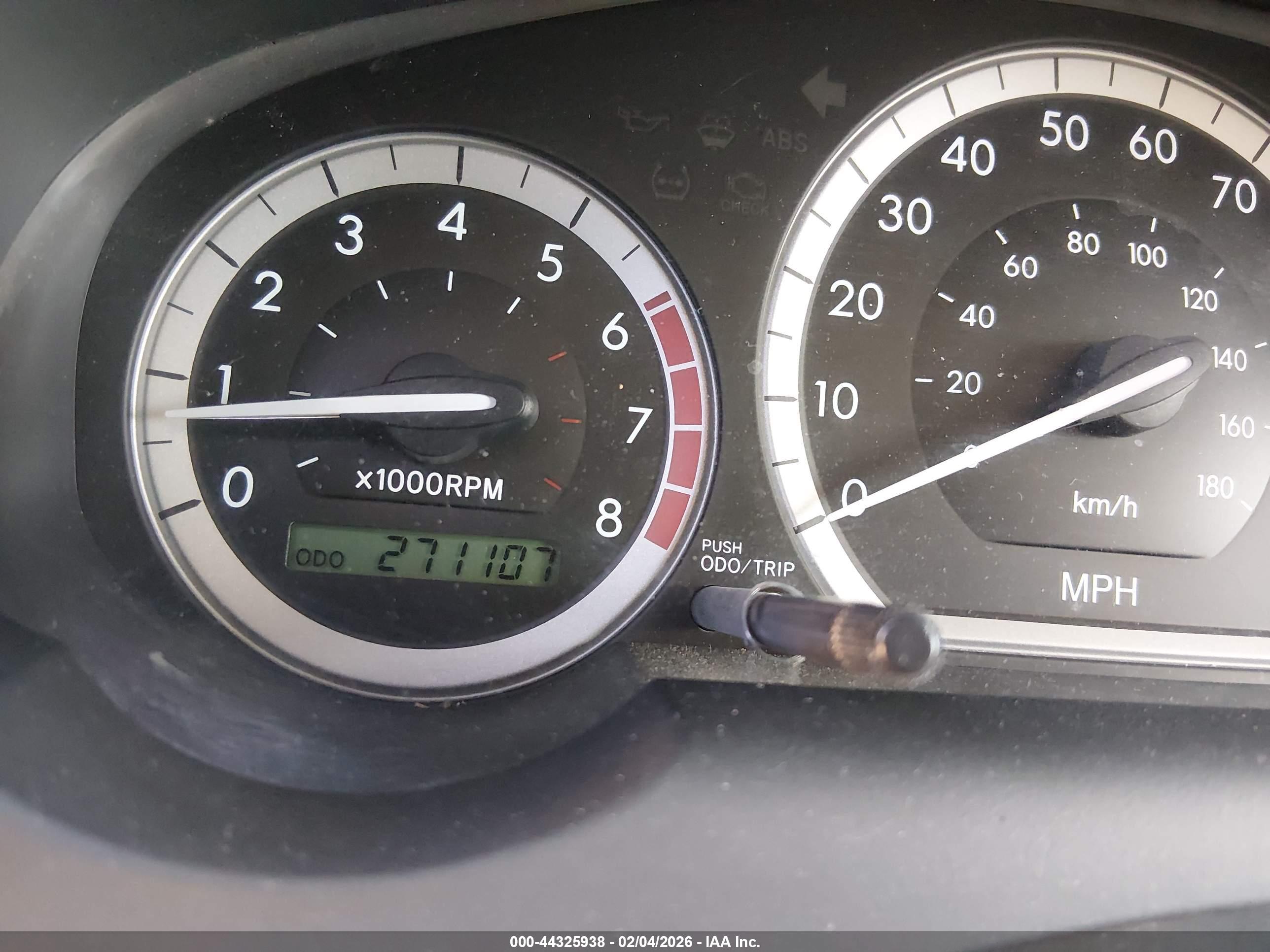 TOYOTA SIENNA image 7