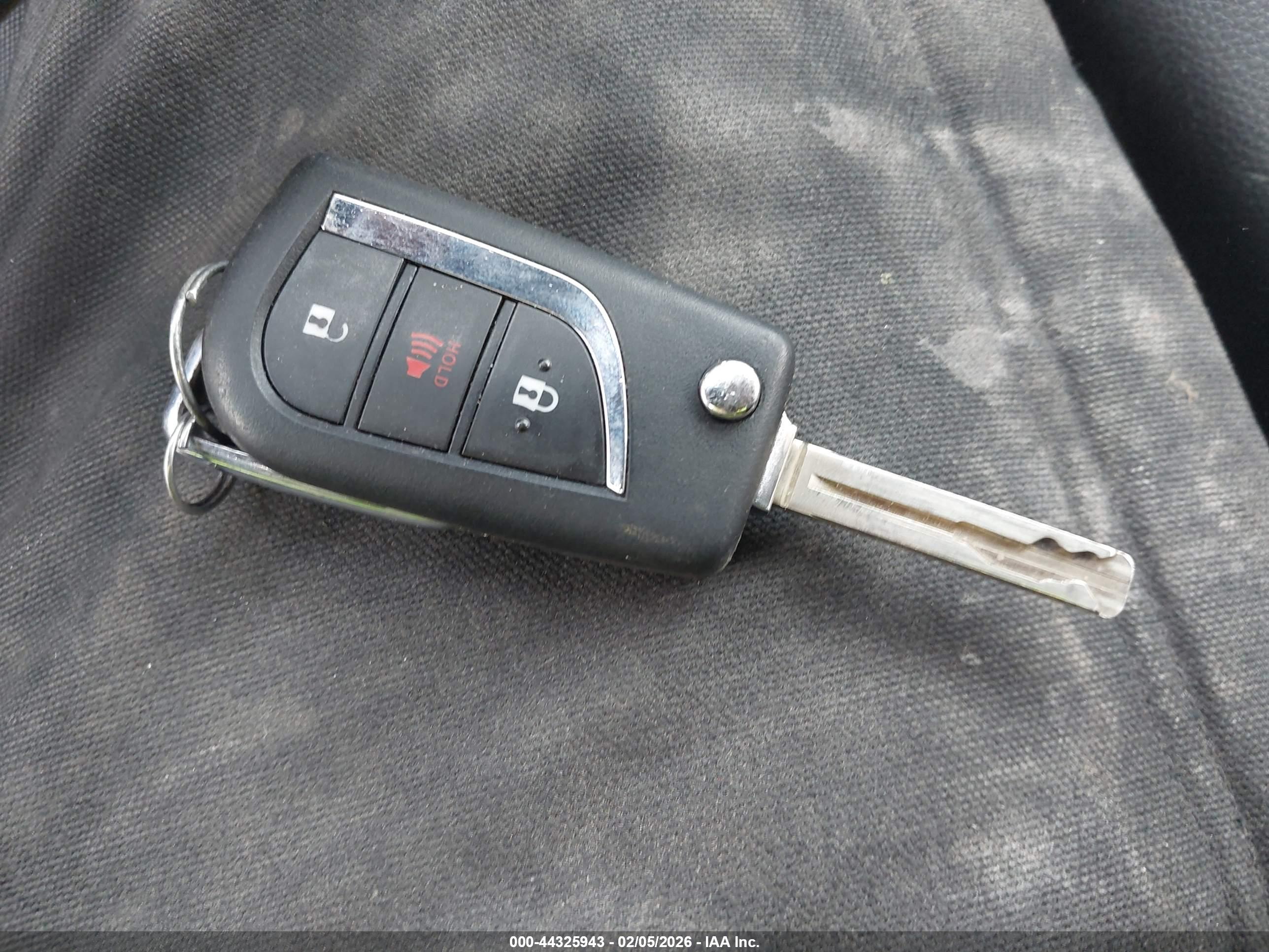 TOYOTA RAV4 image 11