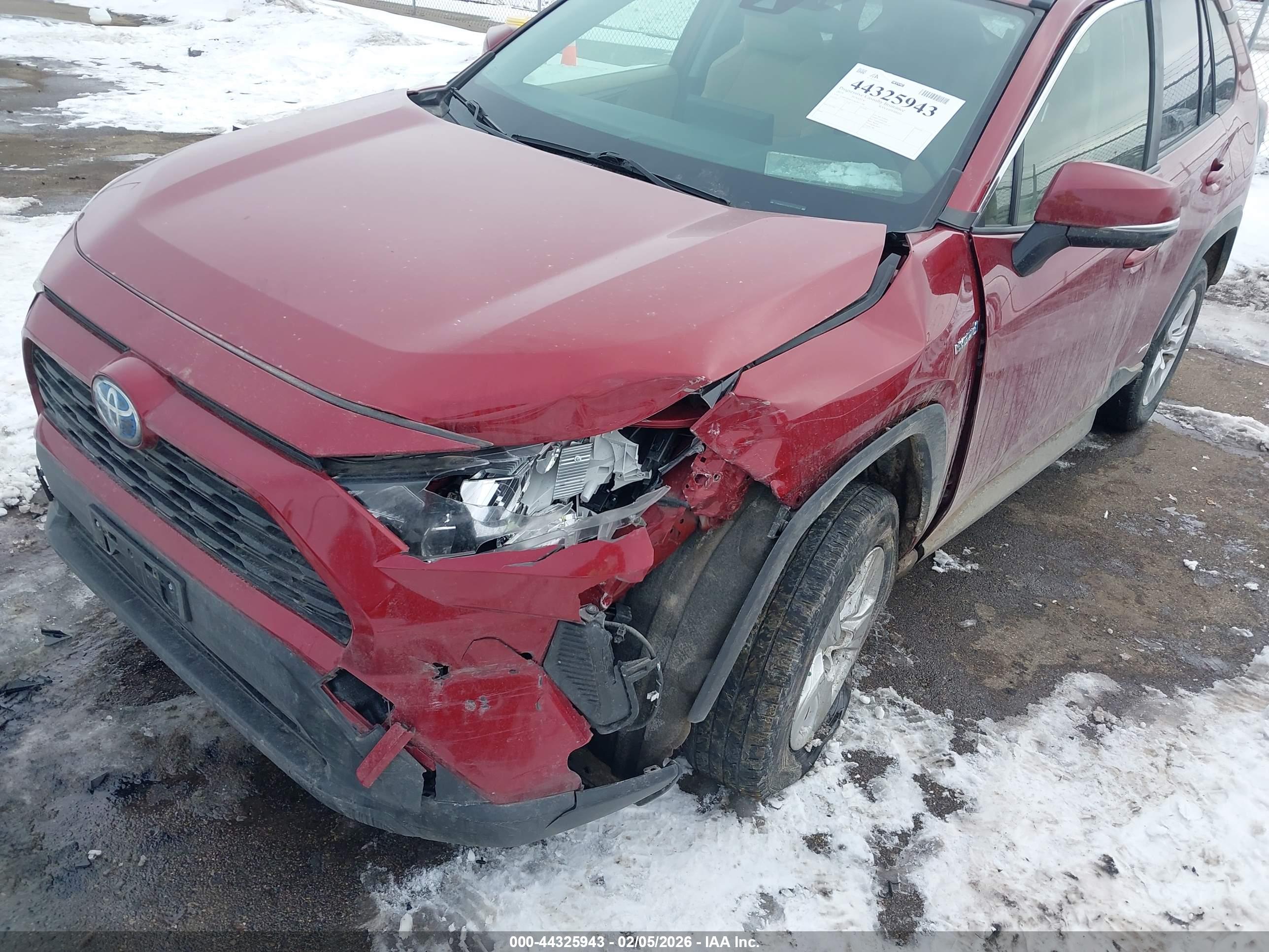 TOYOTA RAV4 image 6