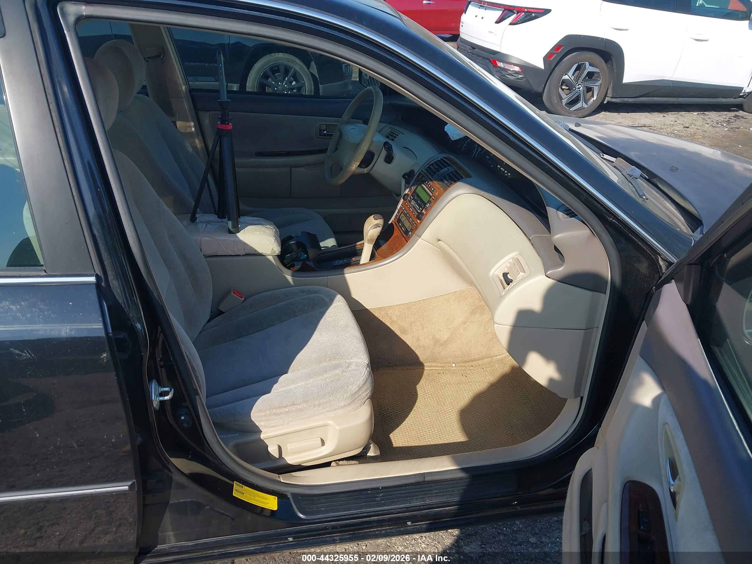 TOYOTA AVALON image 5