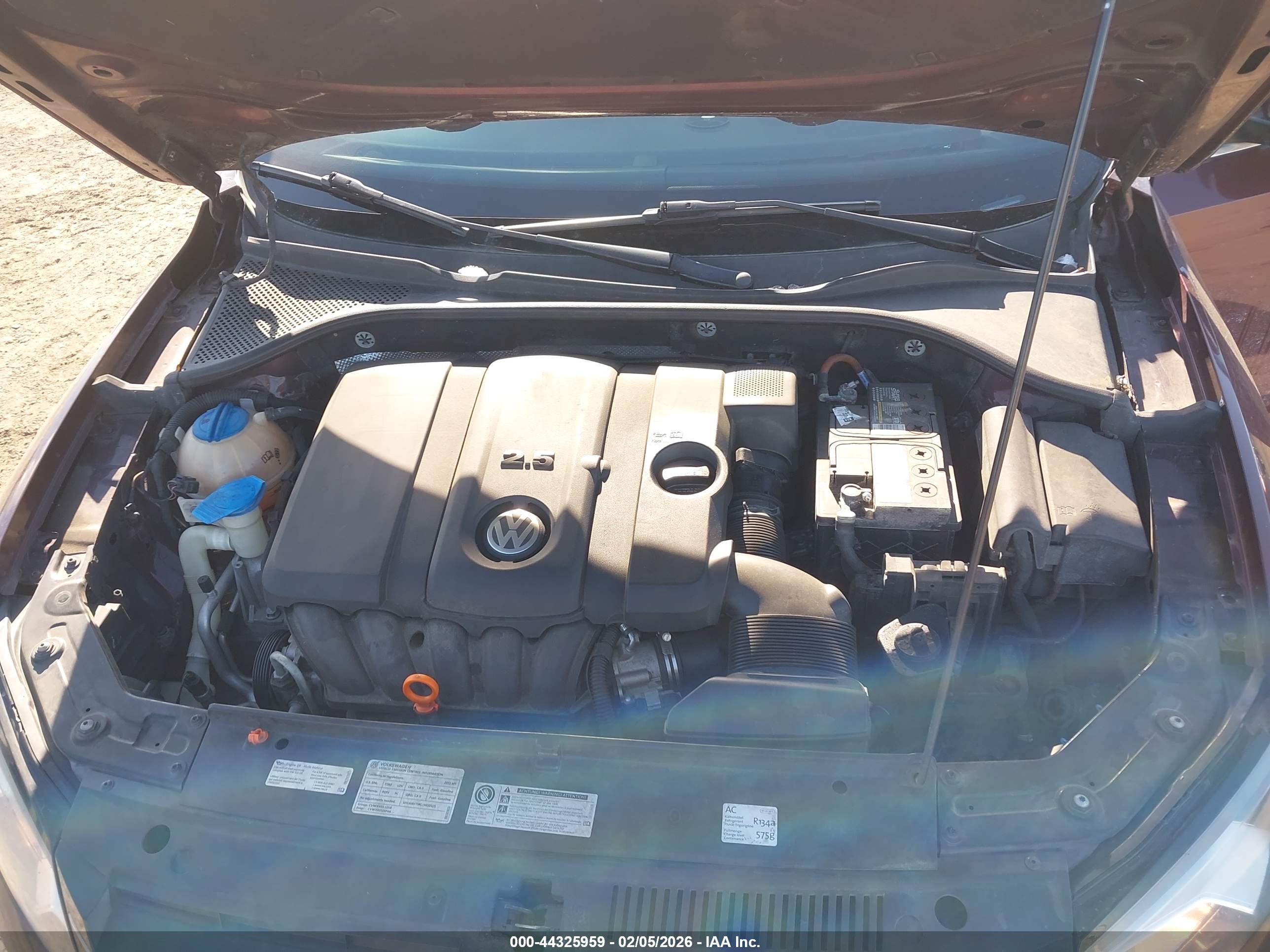 VOLKSWAGEN PASSAT image 10