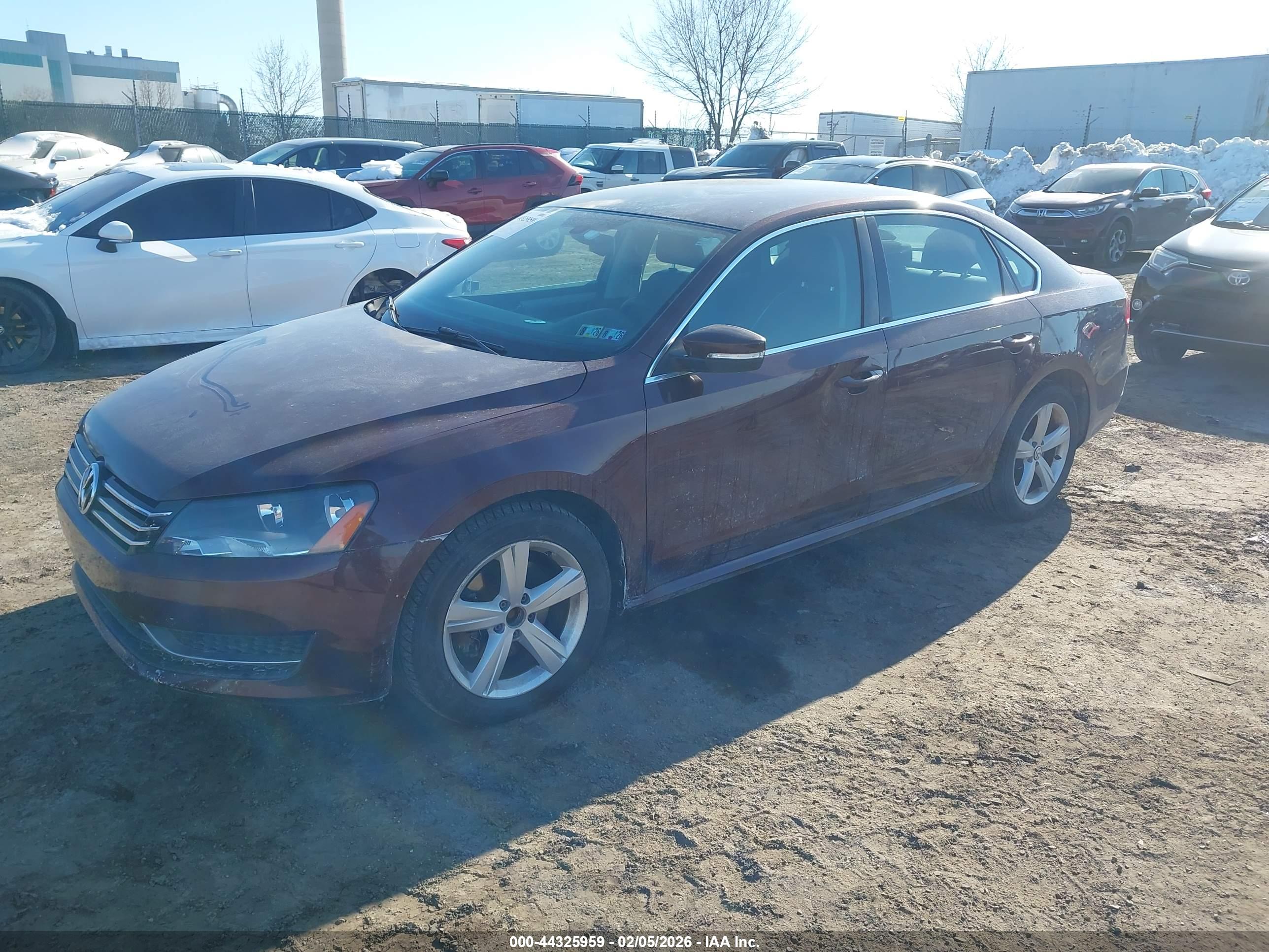 VOLKSWAGEN PASSAT image 2