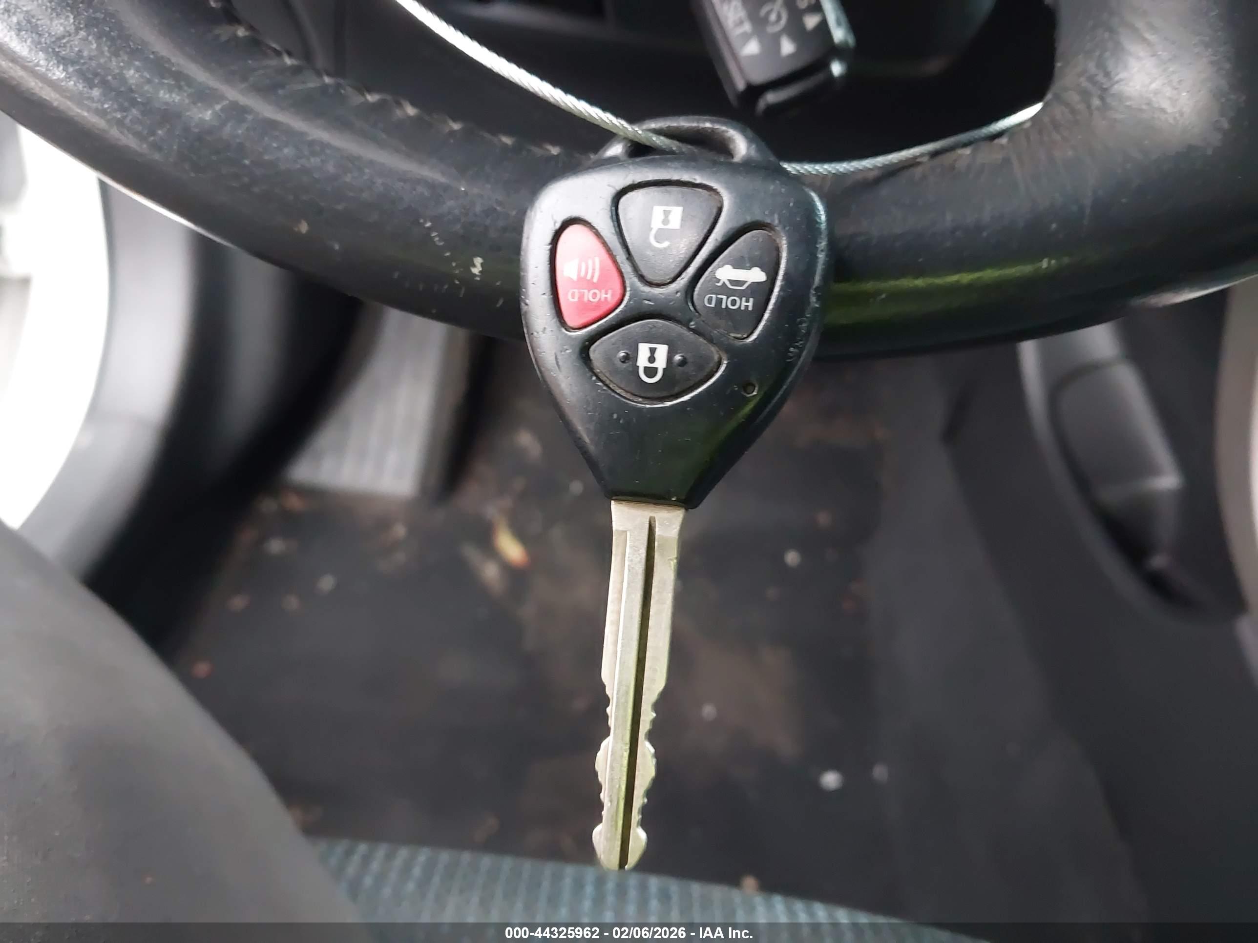 TOYOTA COROLLA image 11