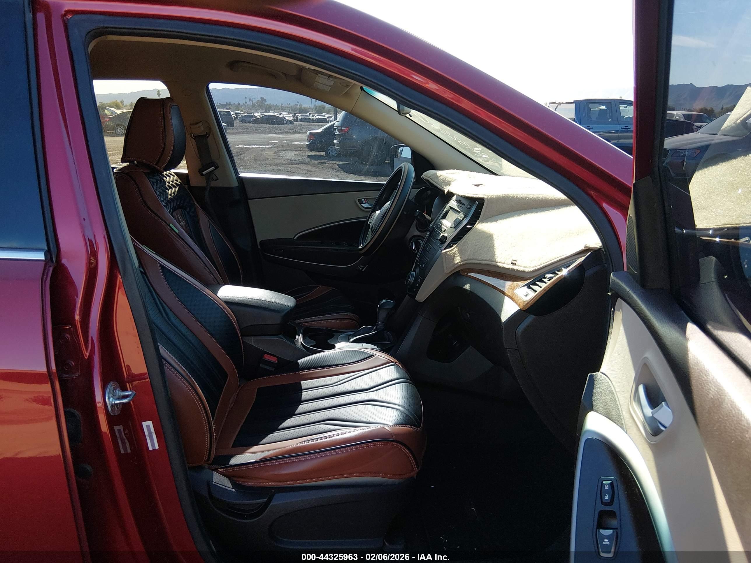 HYUNDAI SANTA image 5