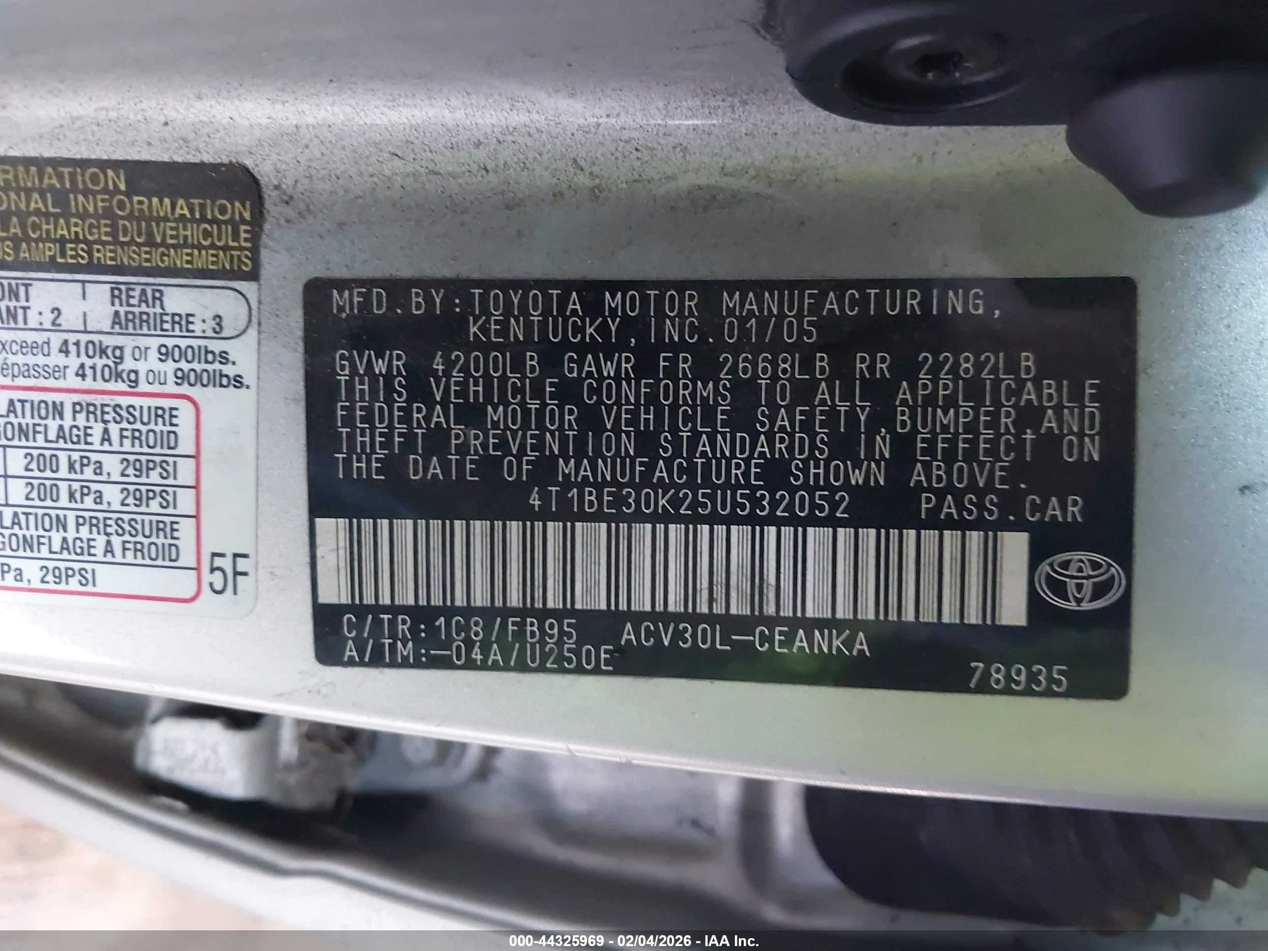 TOYOTA CAMRY image 9