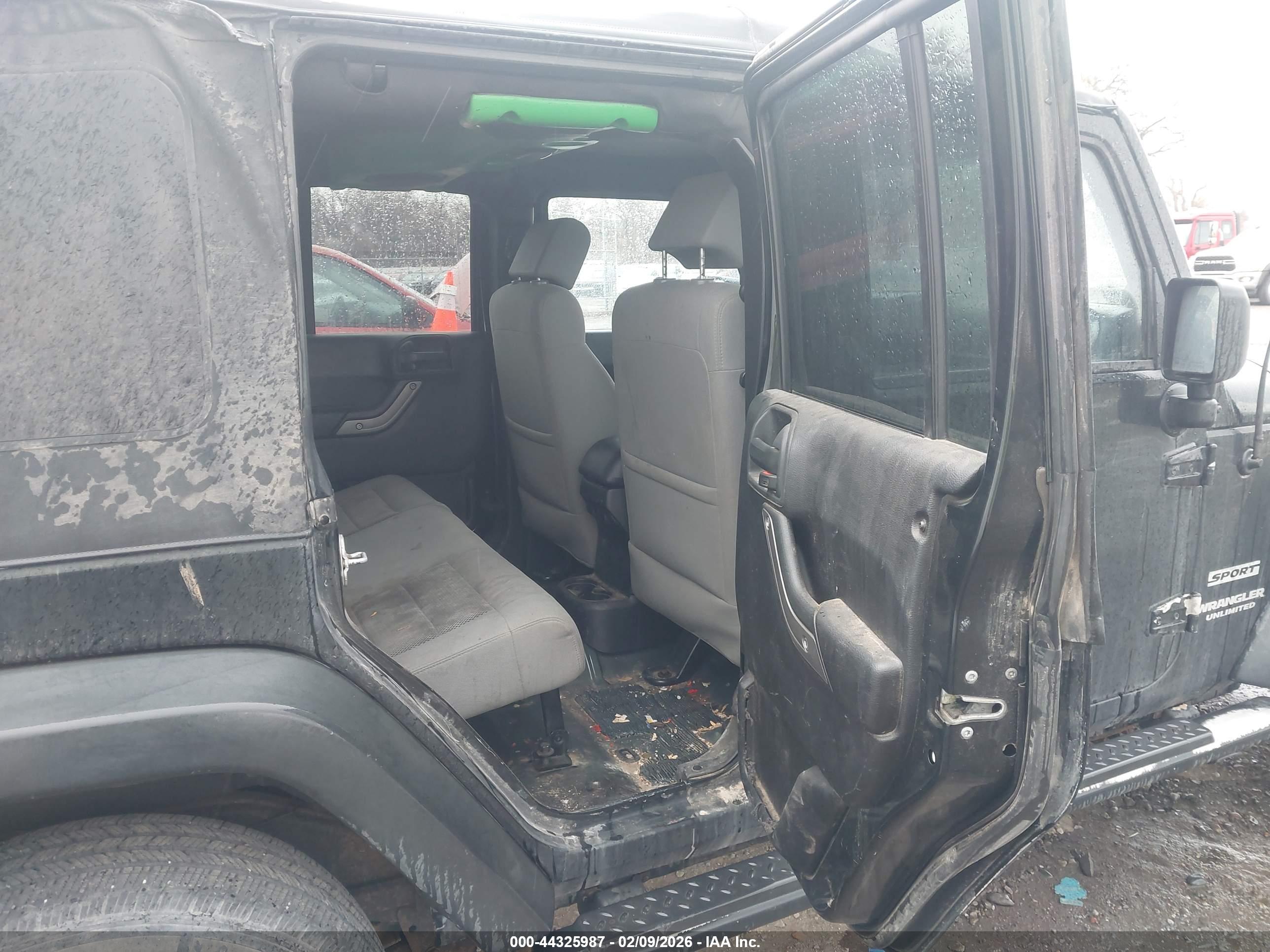 JEEP WRANGLER image 8